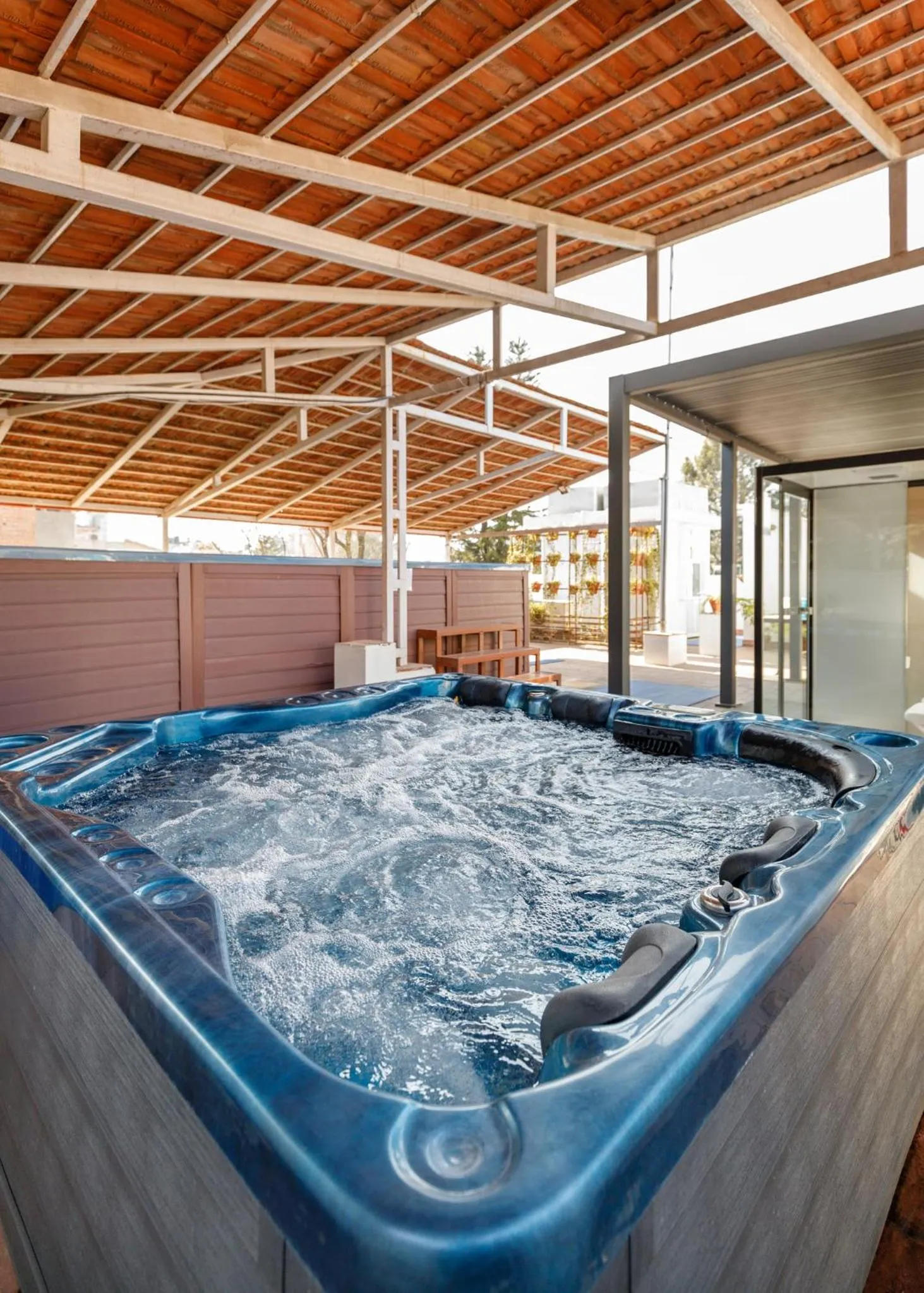 Hot Tub in Shaligram Hotel