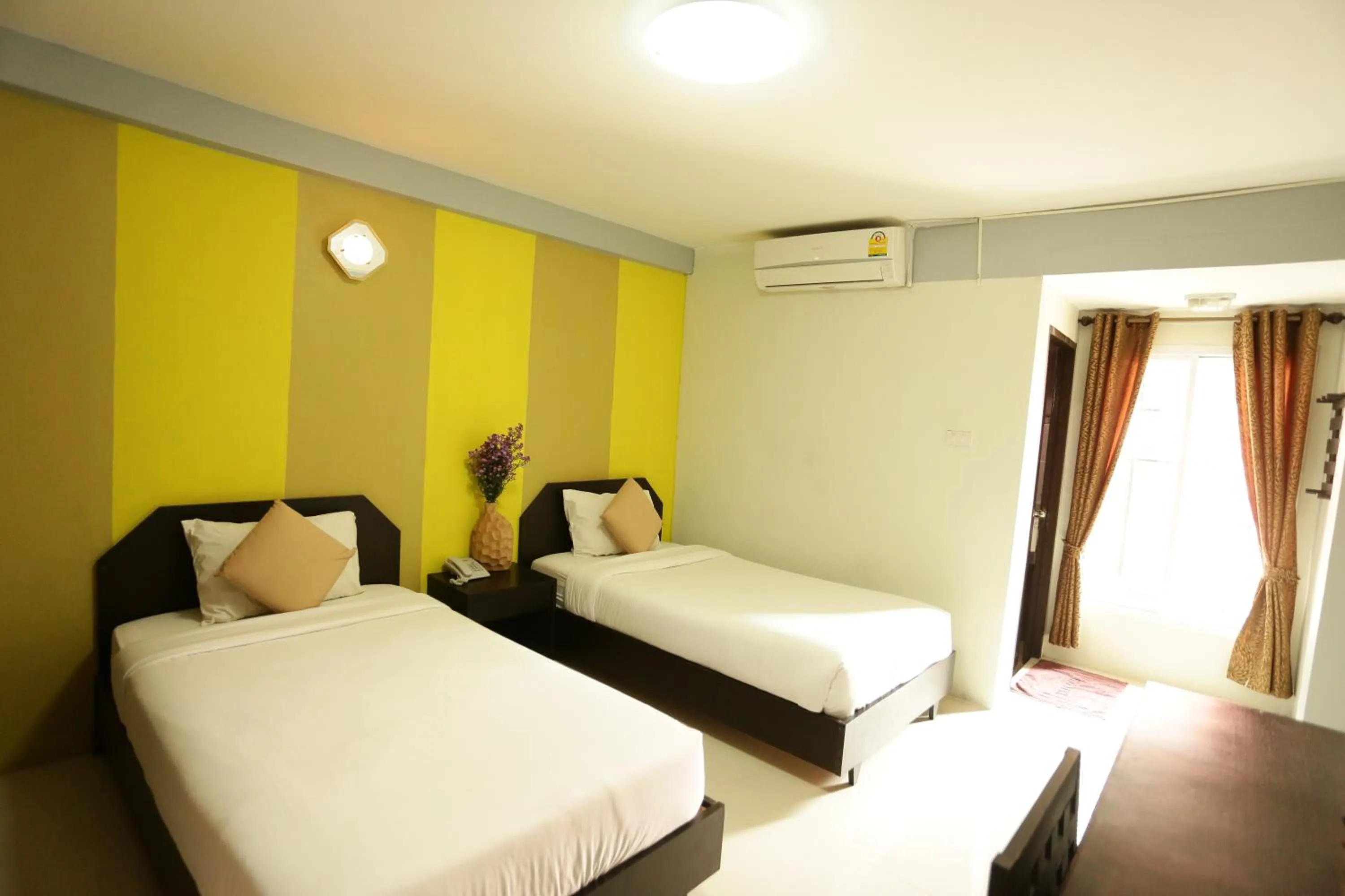 Bed in Puangpech Place