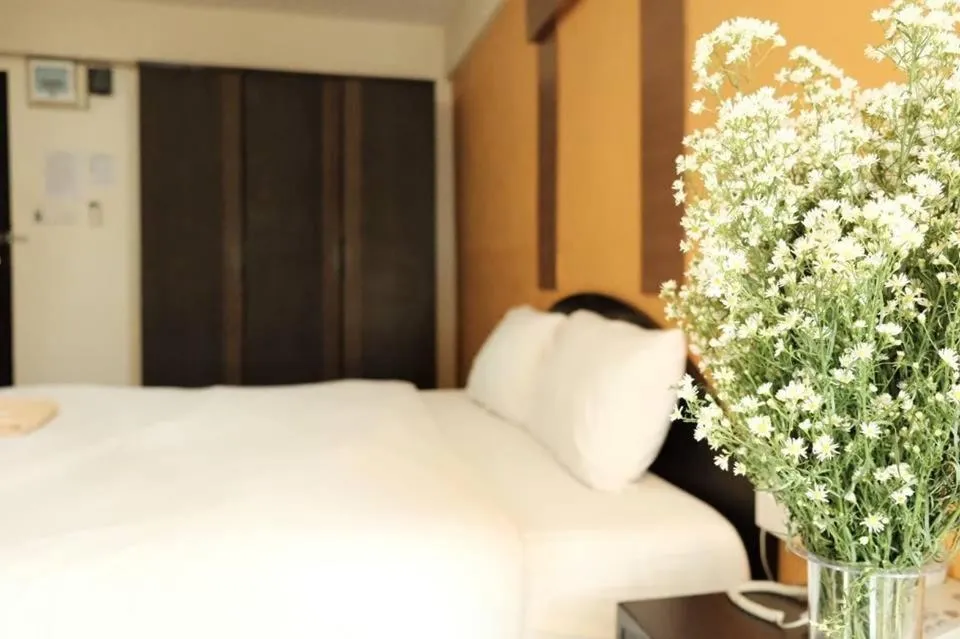 Bed in Puangpech Place