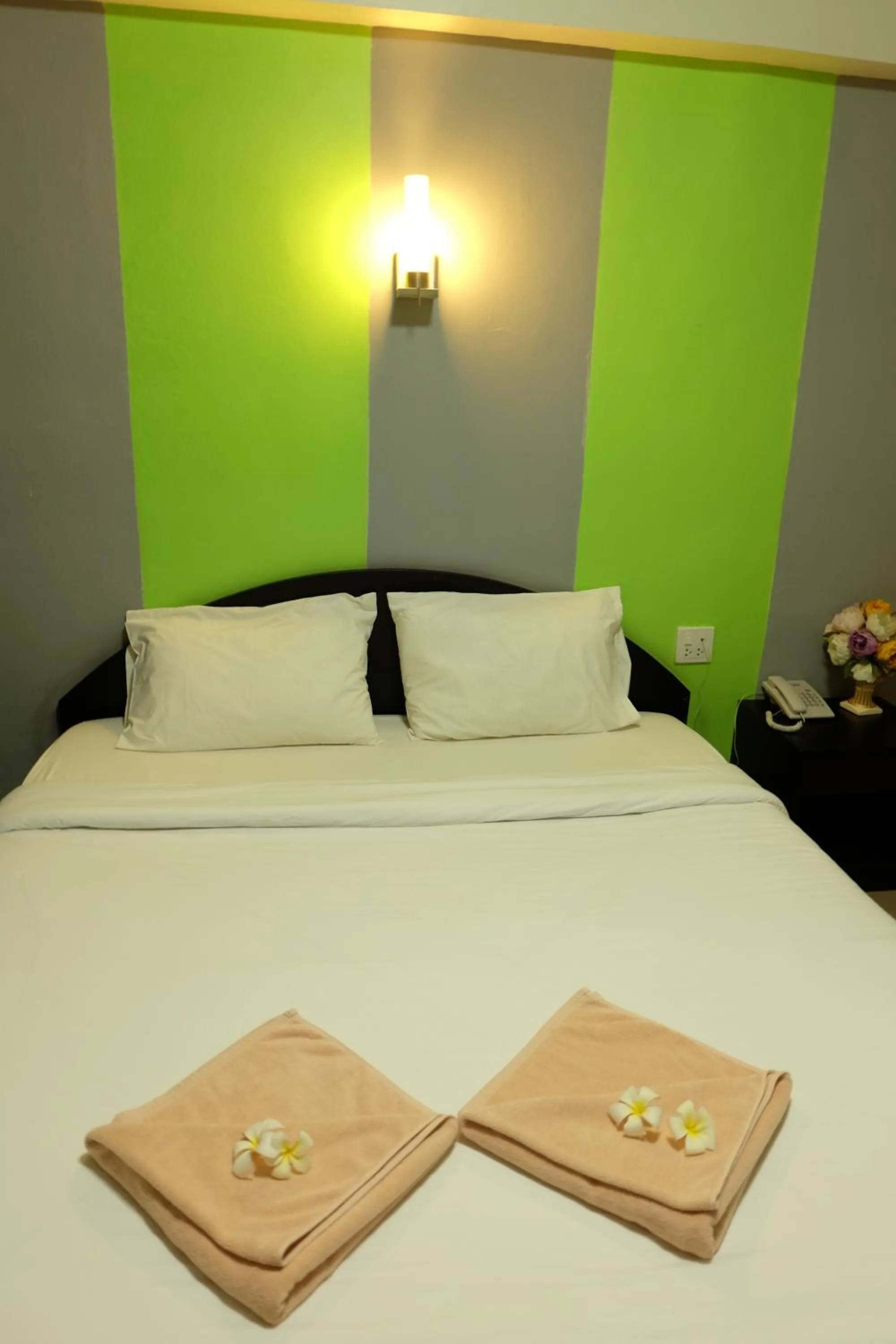 Bed in Puangpech Place