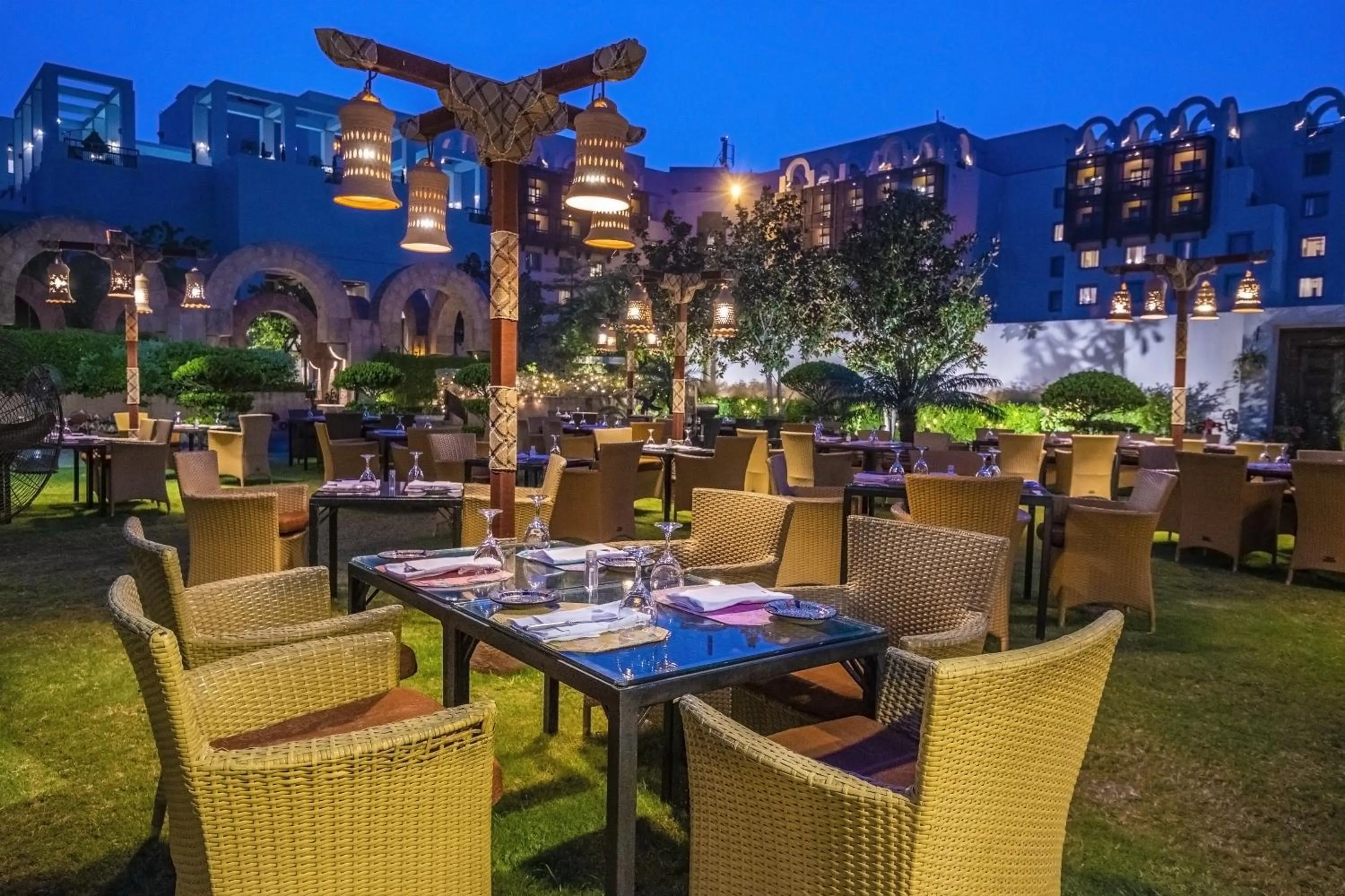 Restaurant/places to eat in Islamabad Serena Hotel