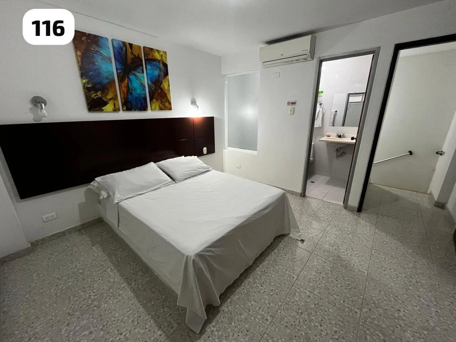 Bed in HIDALGO HOTEL