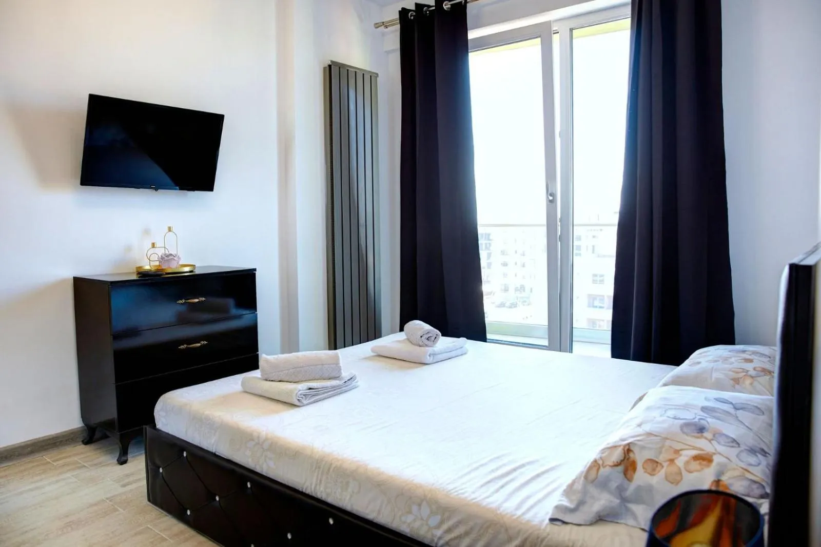 TV and multimedia, Bed in Aparthotel Ella Mamaia