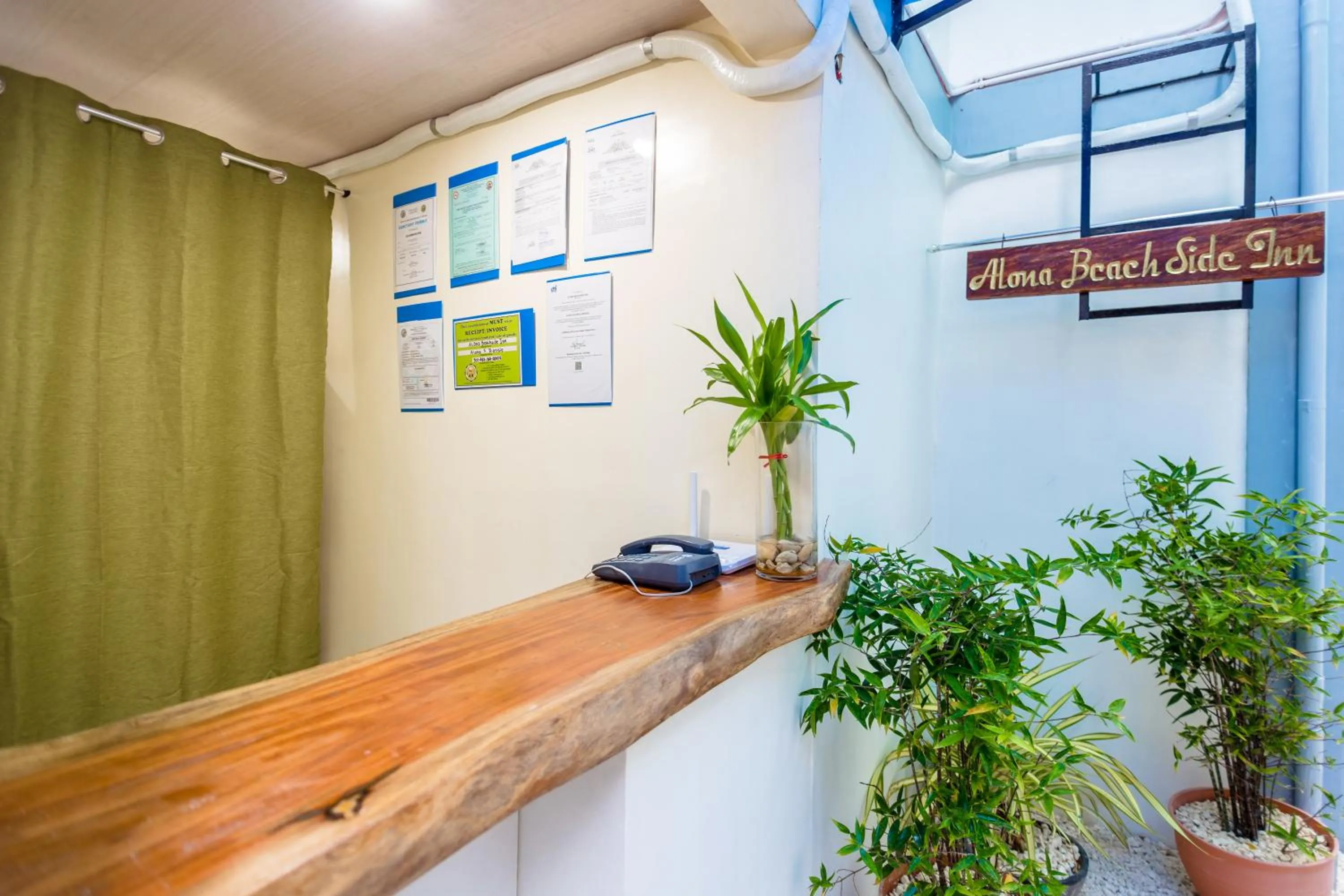 Lobby or reception in ALONA BEACH SIDE INN