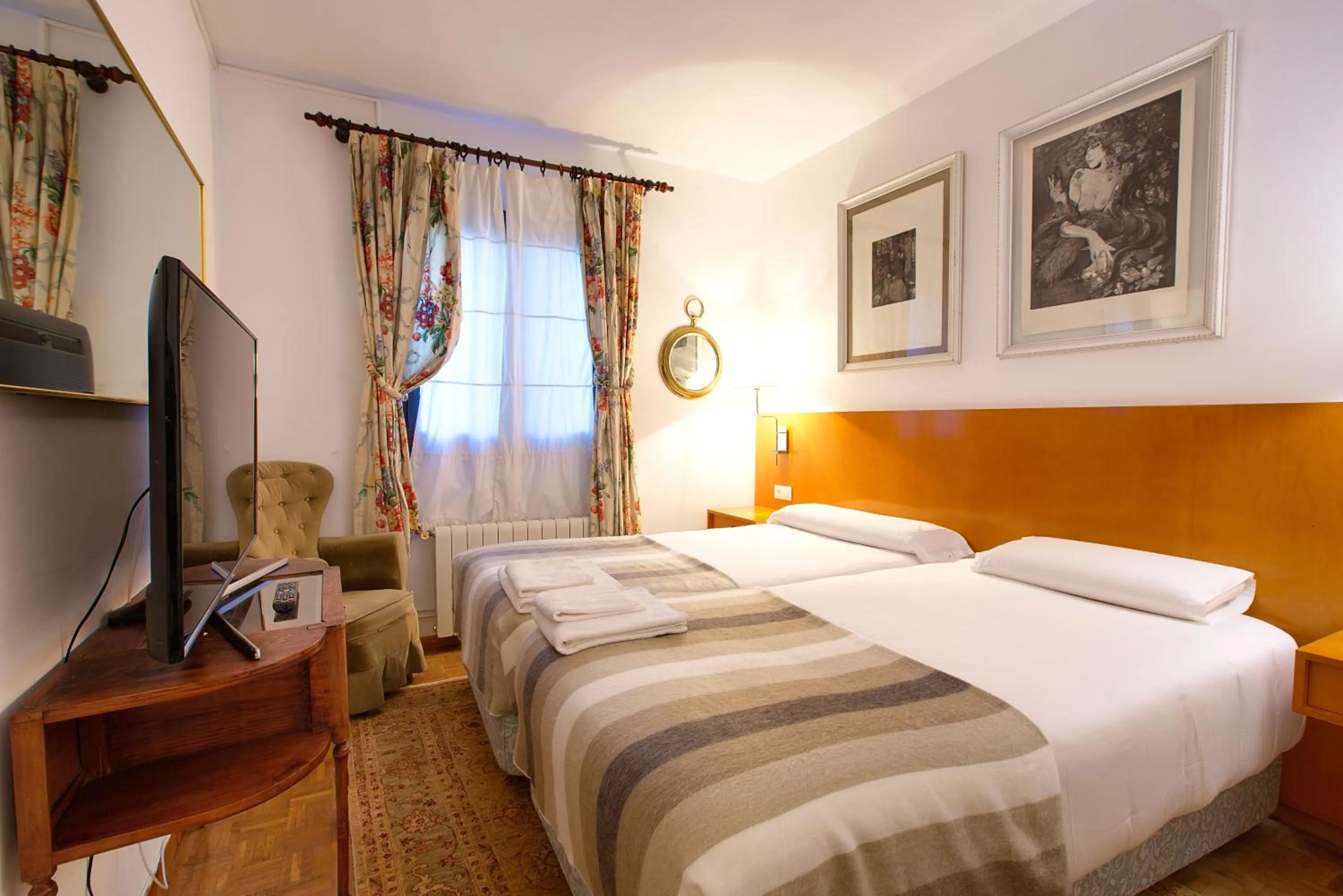Standard Quadruple Room in Hotel Rural Victoria by Bossh! Hotels