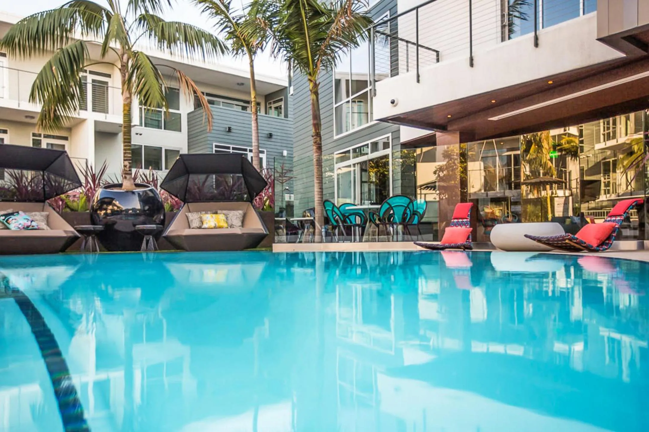 Fairfax District Chic City Oasis 2 BR Apt with Den 136
