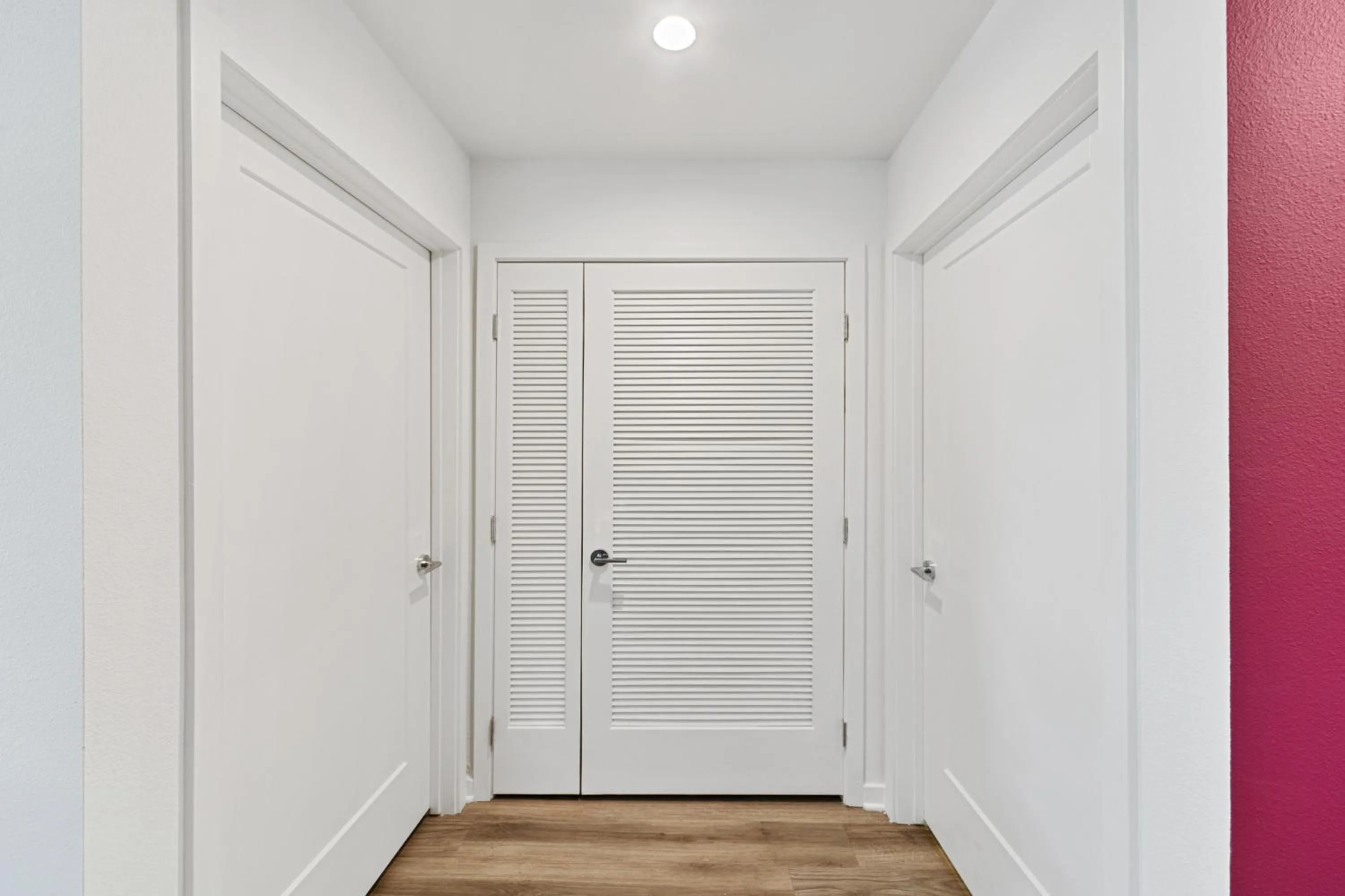 Fairfax District Chic City Oasis 2 BR Apt with Den 136