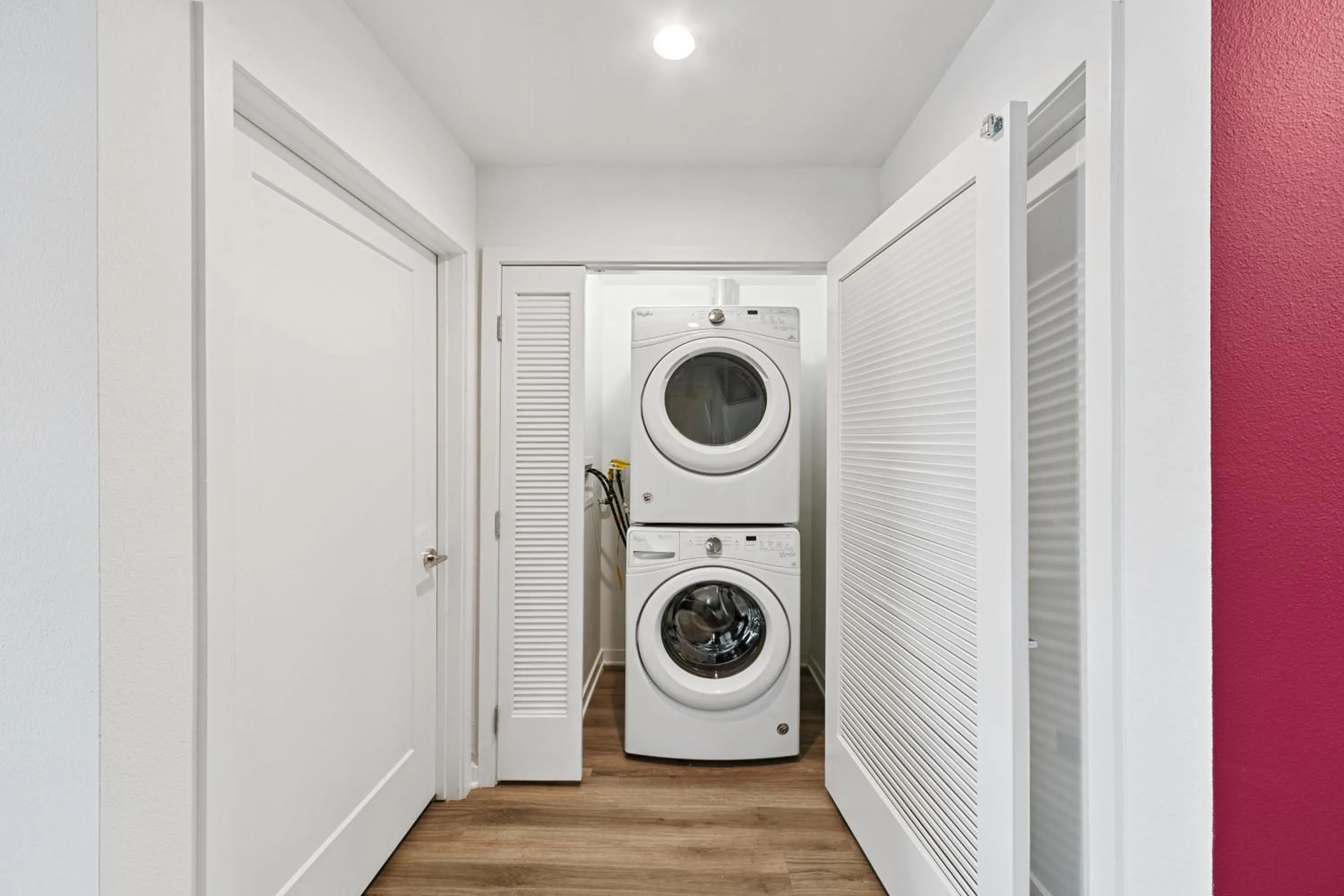 Fairfax District Chic City Oasis 2 BR Apt with Den 136