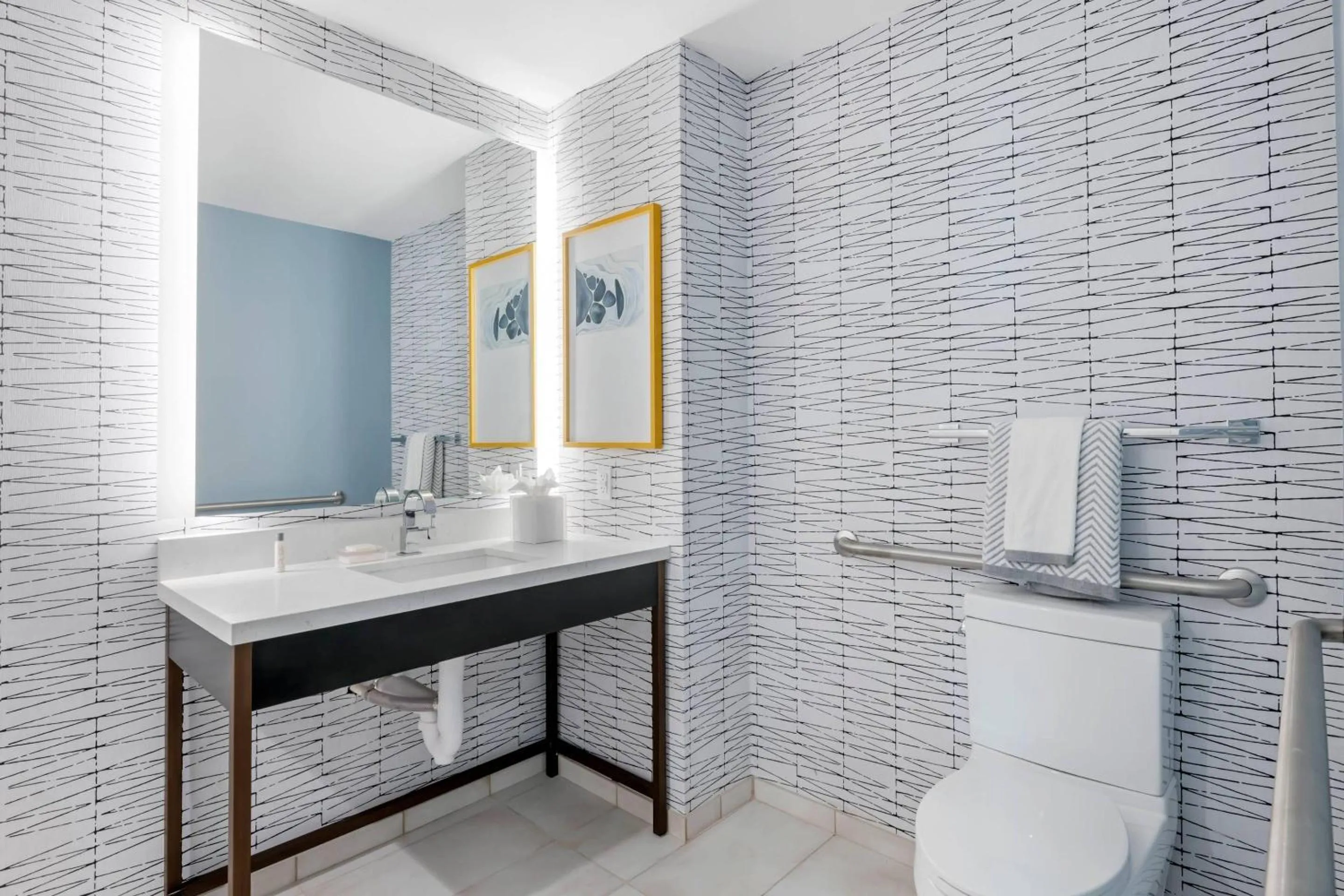 Bedroom in Cambria Hotel Austin Downtown