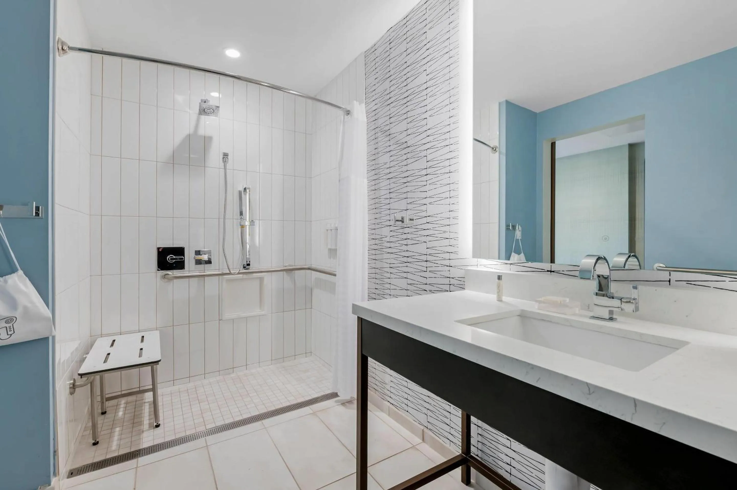 Bedroom in Cambria Hotel Austin Downtown