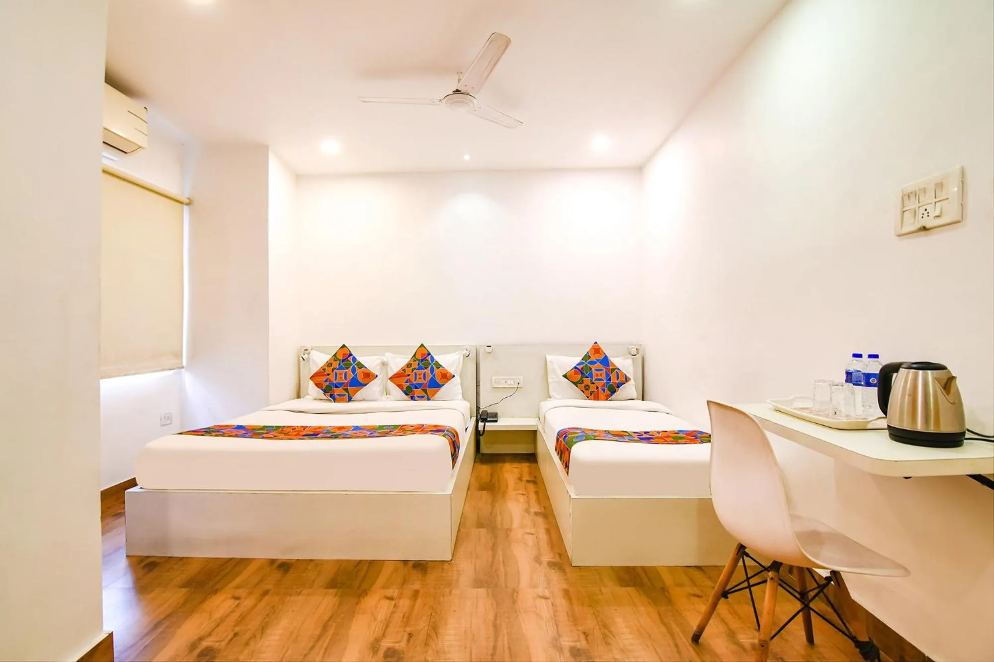 Bed in FabHotel Globe Express - Nr Ruby Hospital