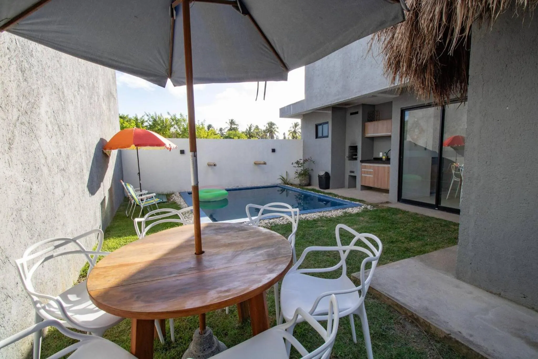 Decorative detail in Casa Milagres 03 suítes - a 300m da Praia