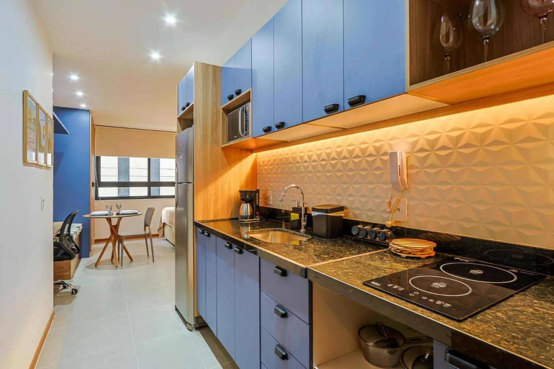 Kitchen or kitchenette in 360 Rio Santos Dumont