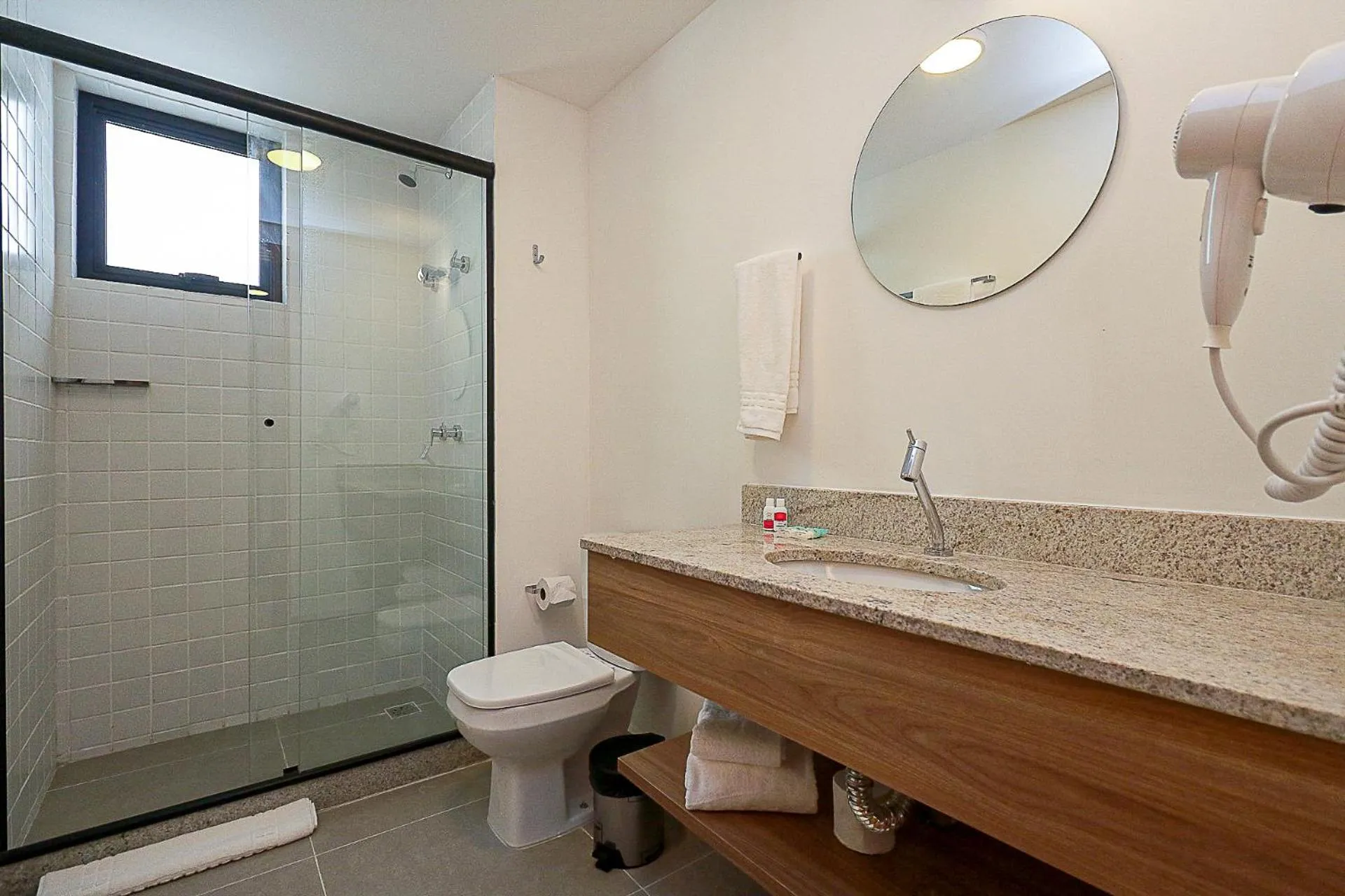 Bathroom in 360 Rio Santos Dumont