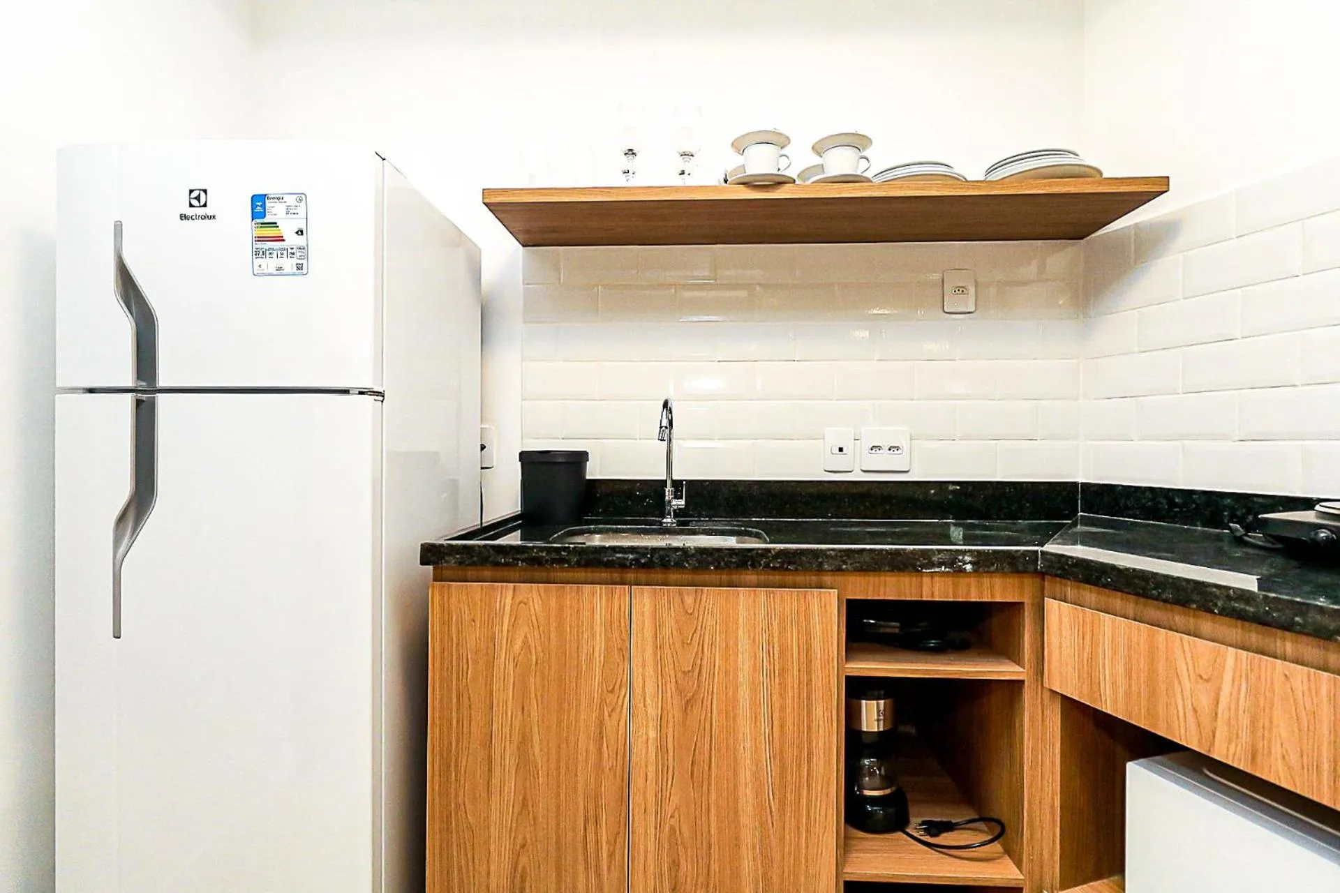 Kitchen or kitchenette in 360 Rio Santos Dumont