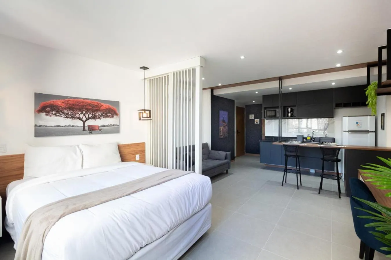 Photo of the whole room, Bed in 360 Rio Santos Dumont