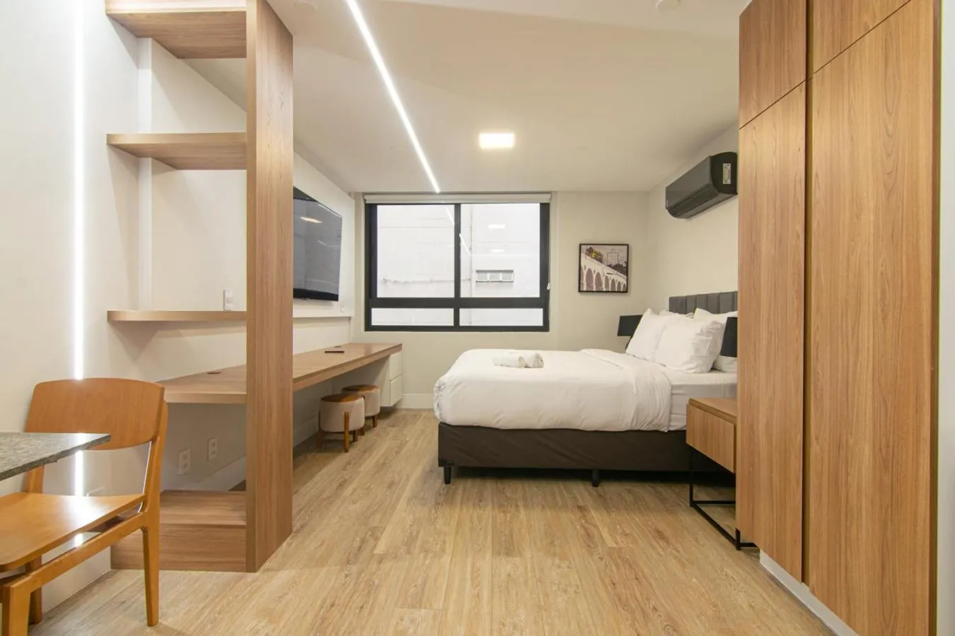 TV and multimedia, Bed in 360 Rio Santos Dumont