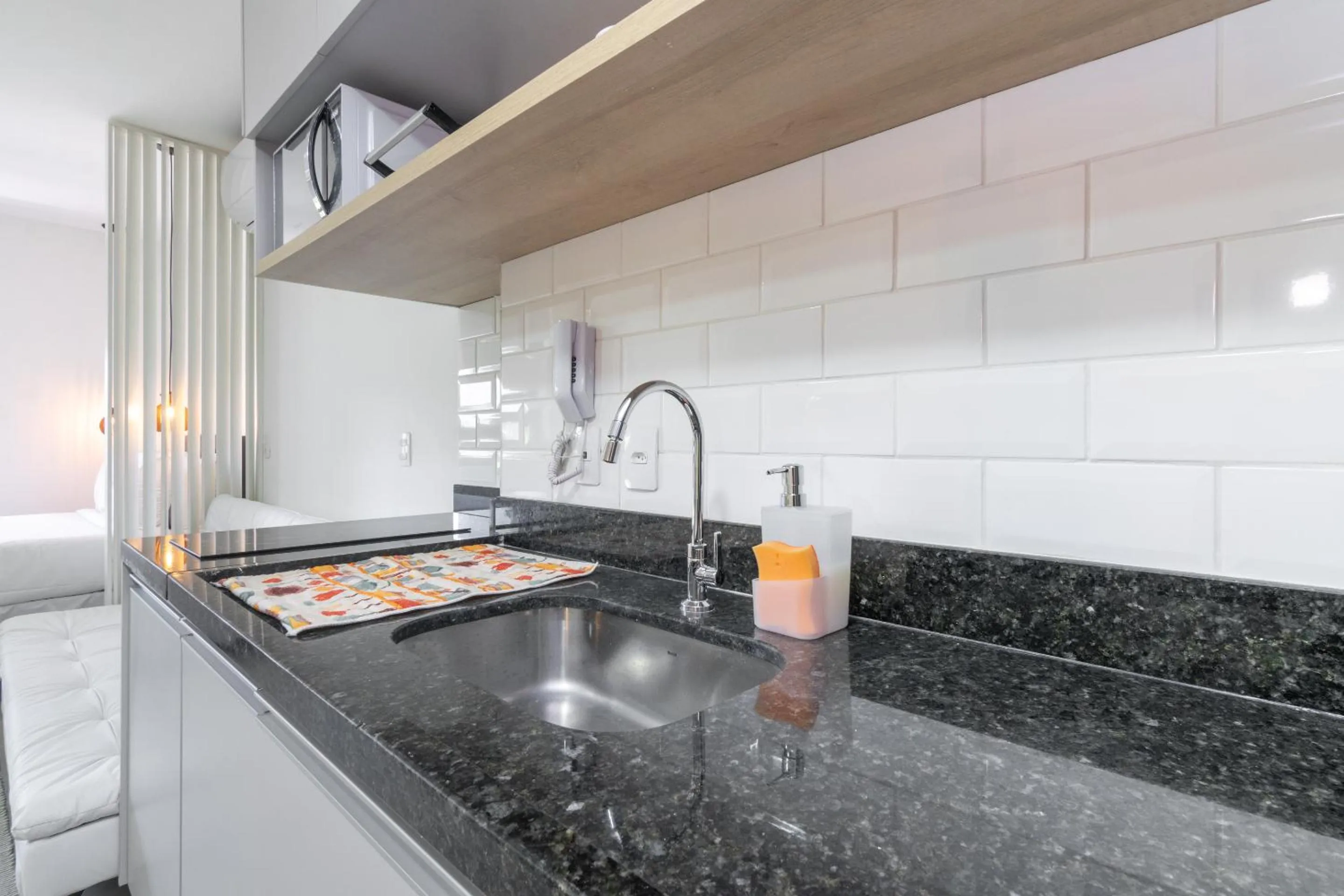 Kitchen or kitchenette in 360 Rio Santos Dumont