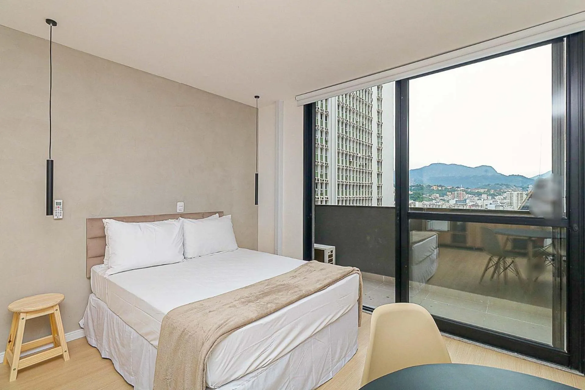 View (from property/room), Bed in 360 Rio Santos Dumont