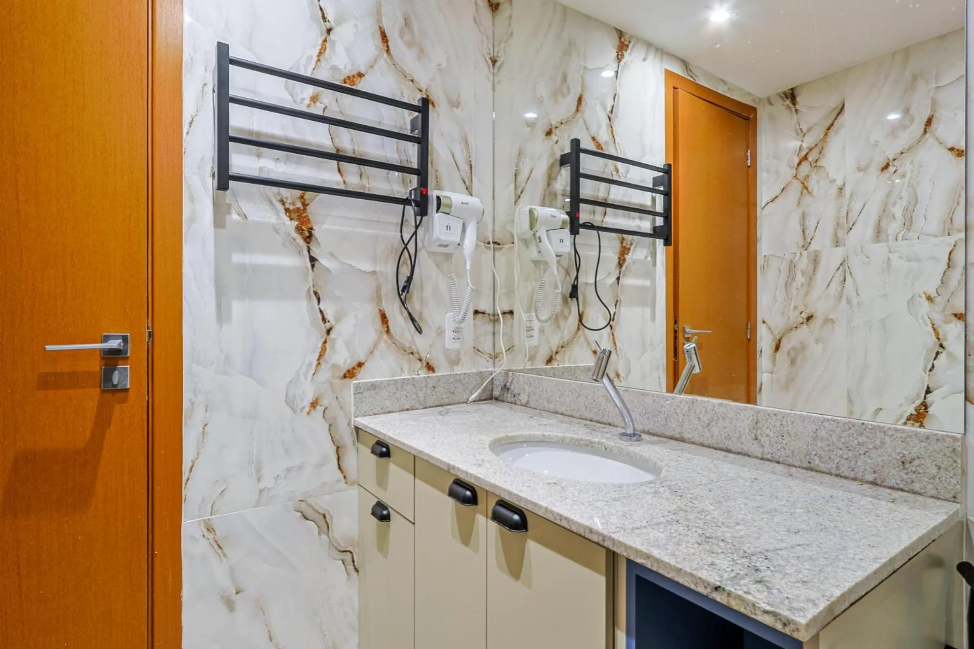 Bathroom in 360 Rio Santos Dumont