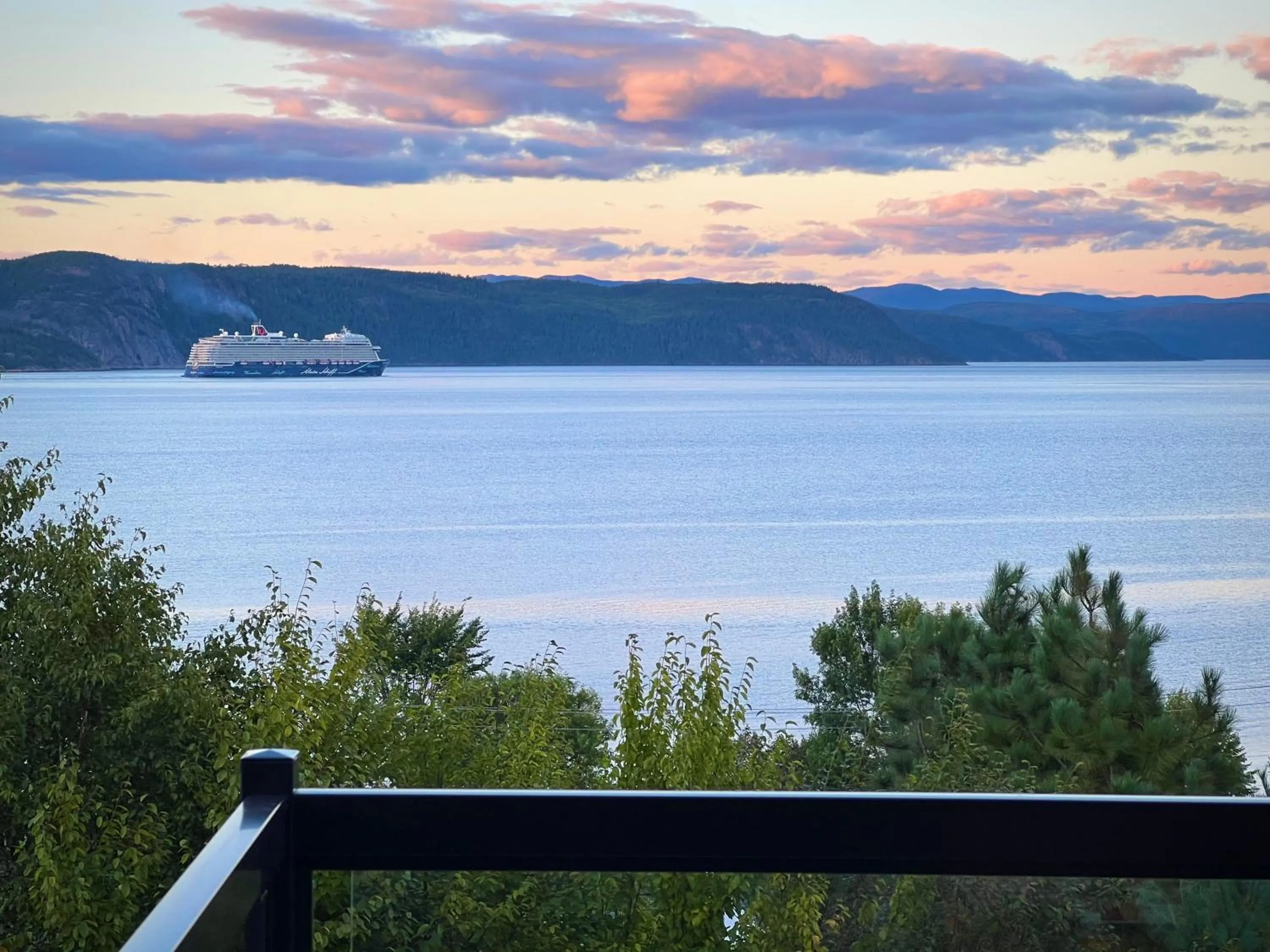 Natural landscape in Magical Loft : Breathtaking View & Cozy Fireplace