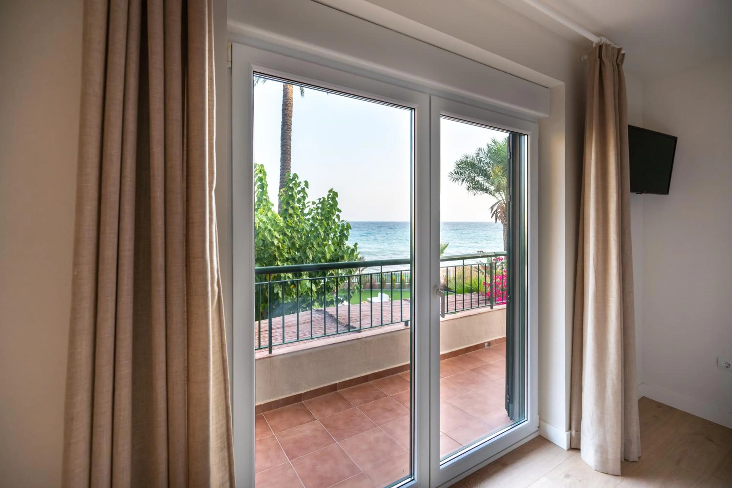 Sea view in Paradisun Villajoyosa - Adults Only Recommended