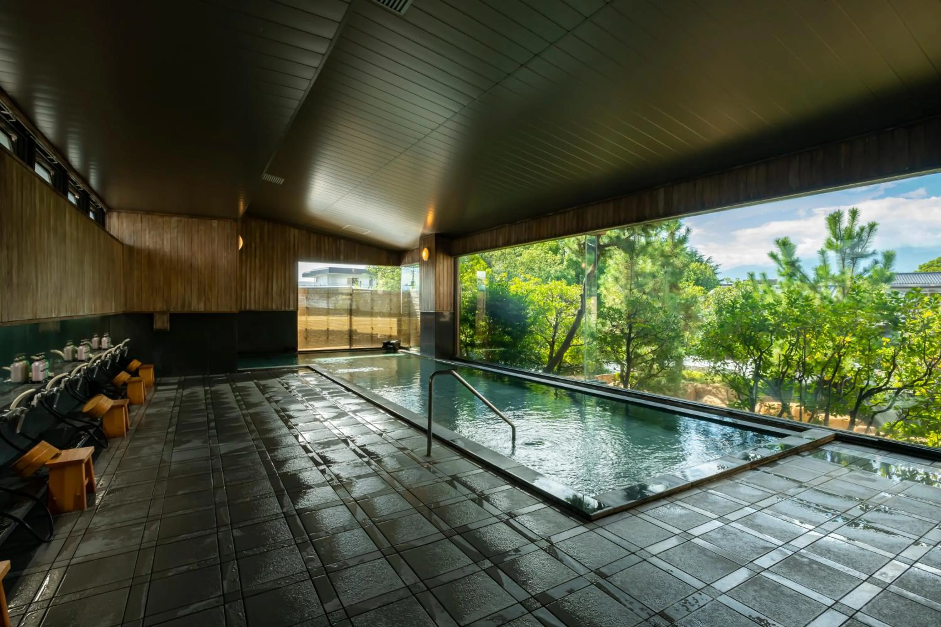 Hot Spring Bath in Tokiwa Hotel