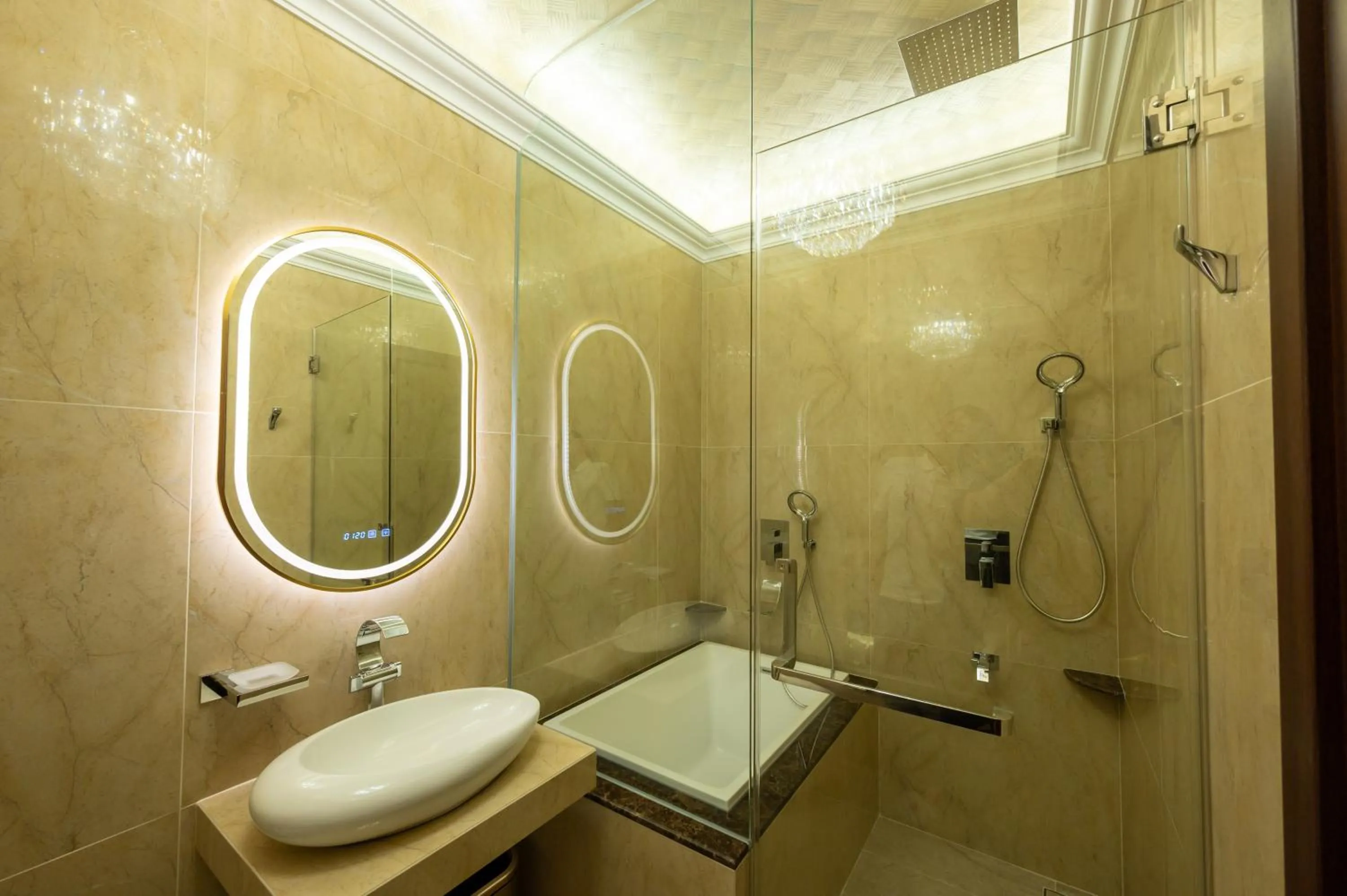 Shower in Ritz Residence, Imago Mall Loft B