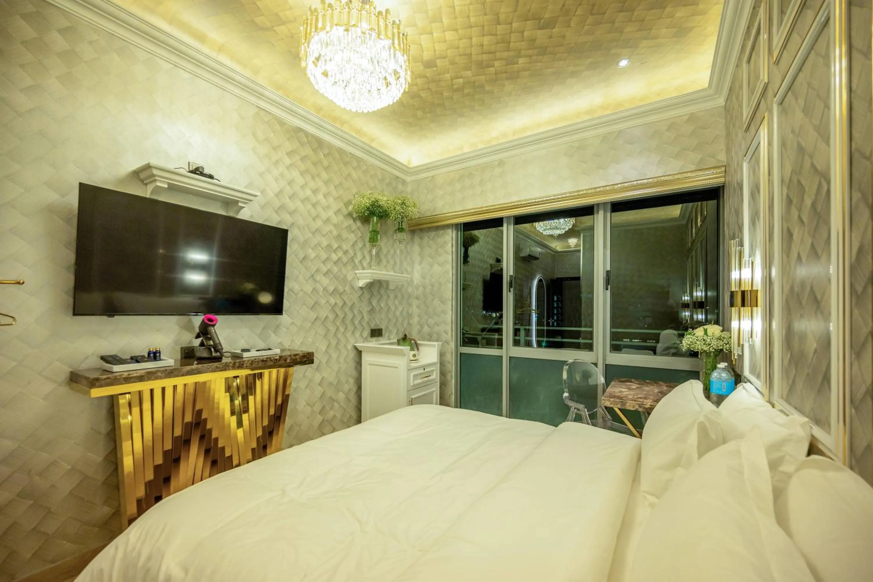 Bed in Ritz Residence, Imago Mall Loft B