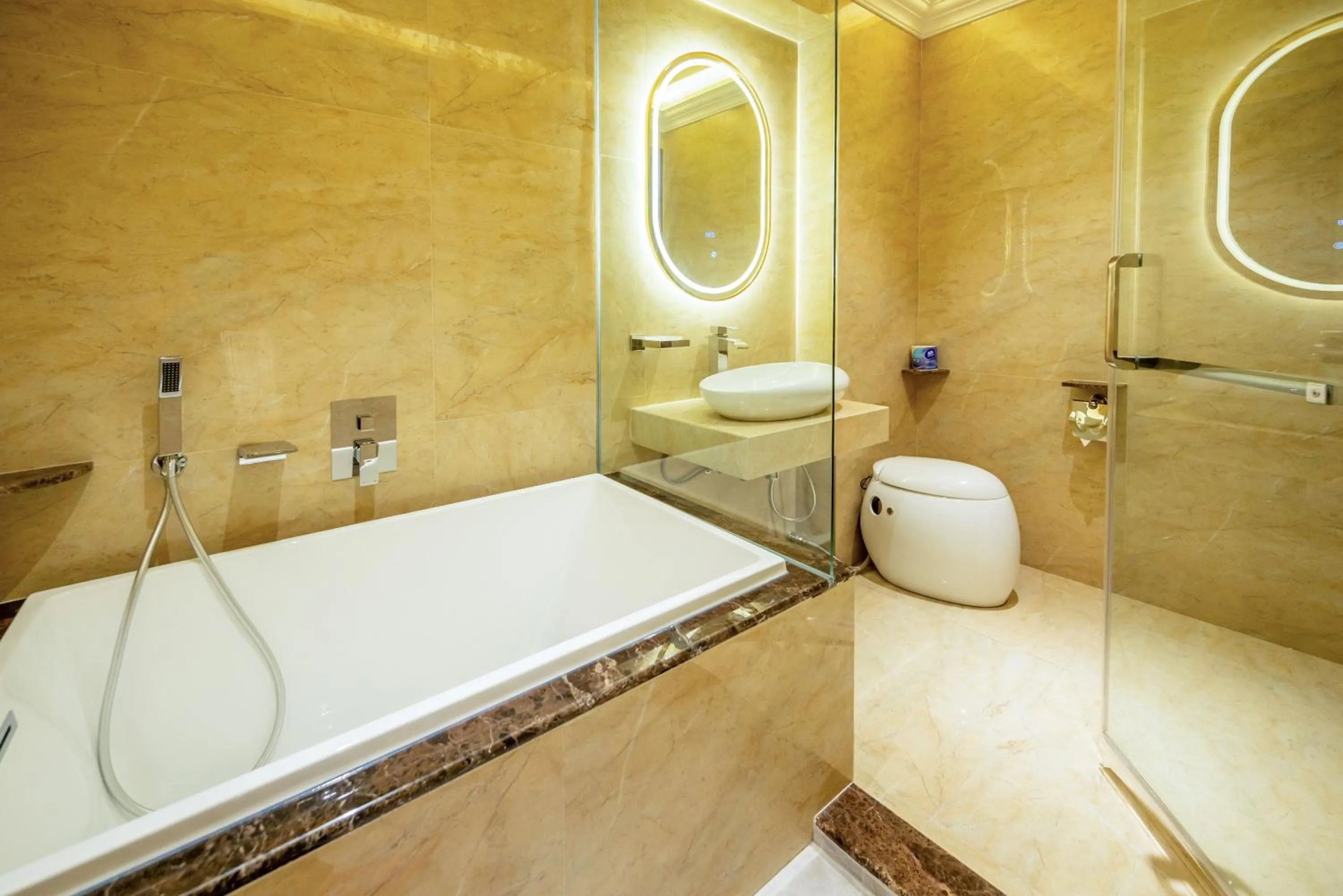 Shower in Ritz Residence, Imago Mall Loft B