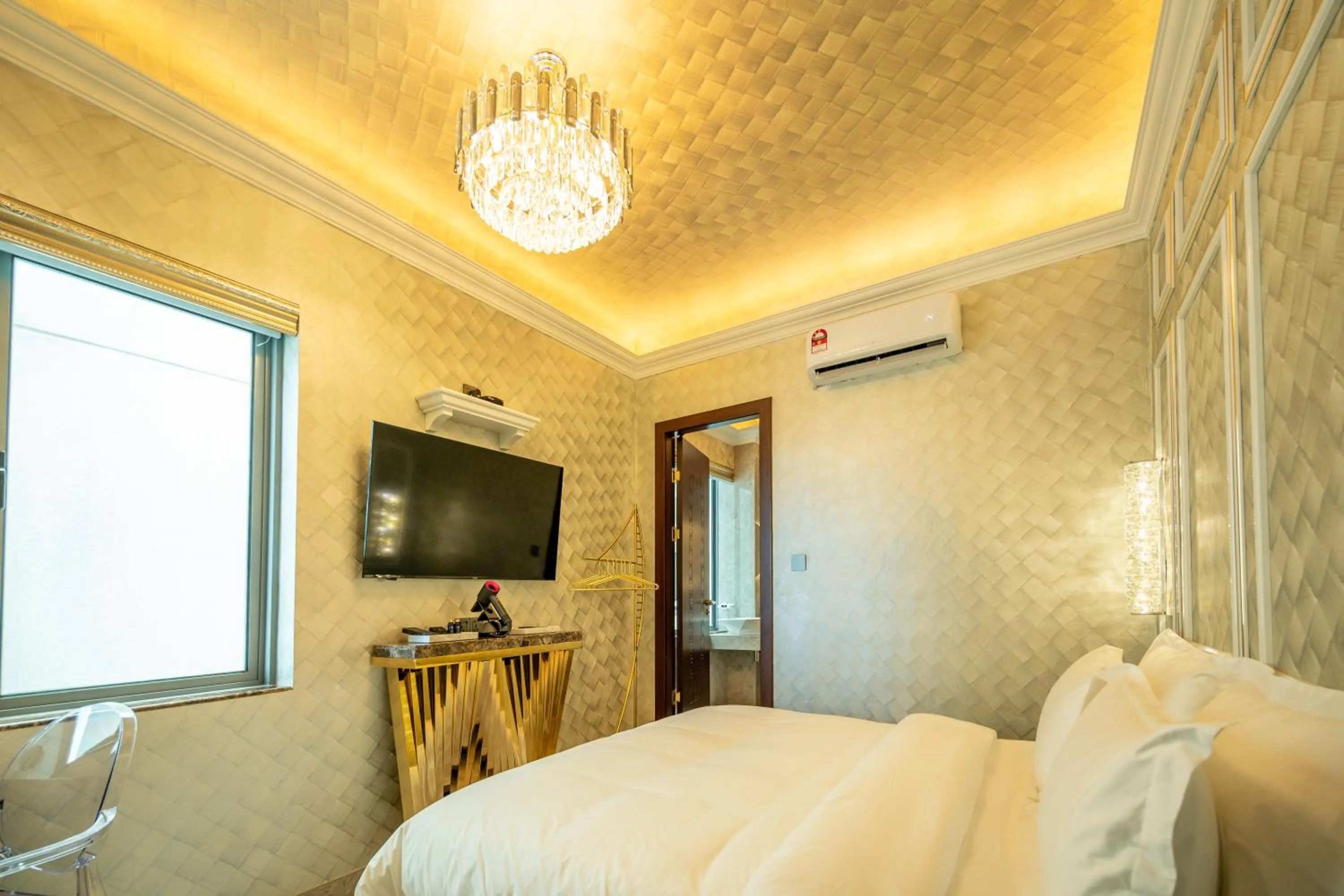 Bed in Ritz Residence, Imago Mall Loft B