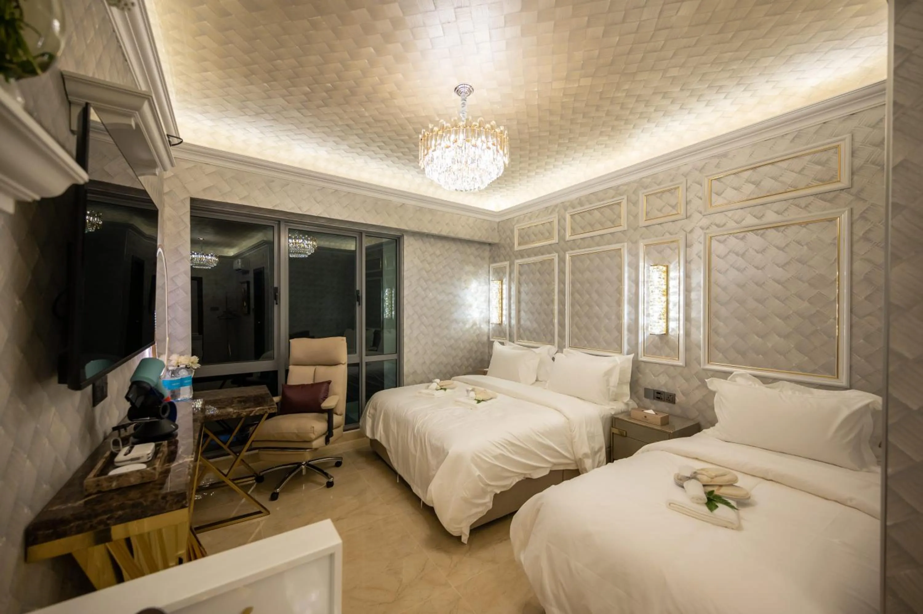 Bedroom, Bed in Ritz Residence, Imago Mall Loft B