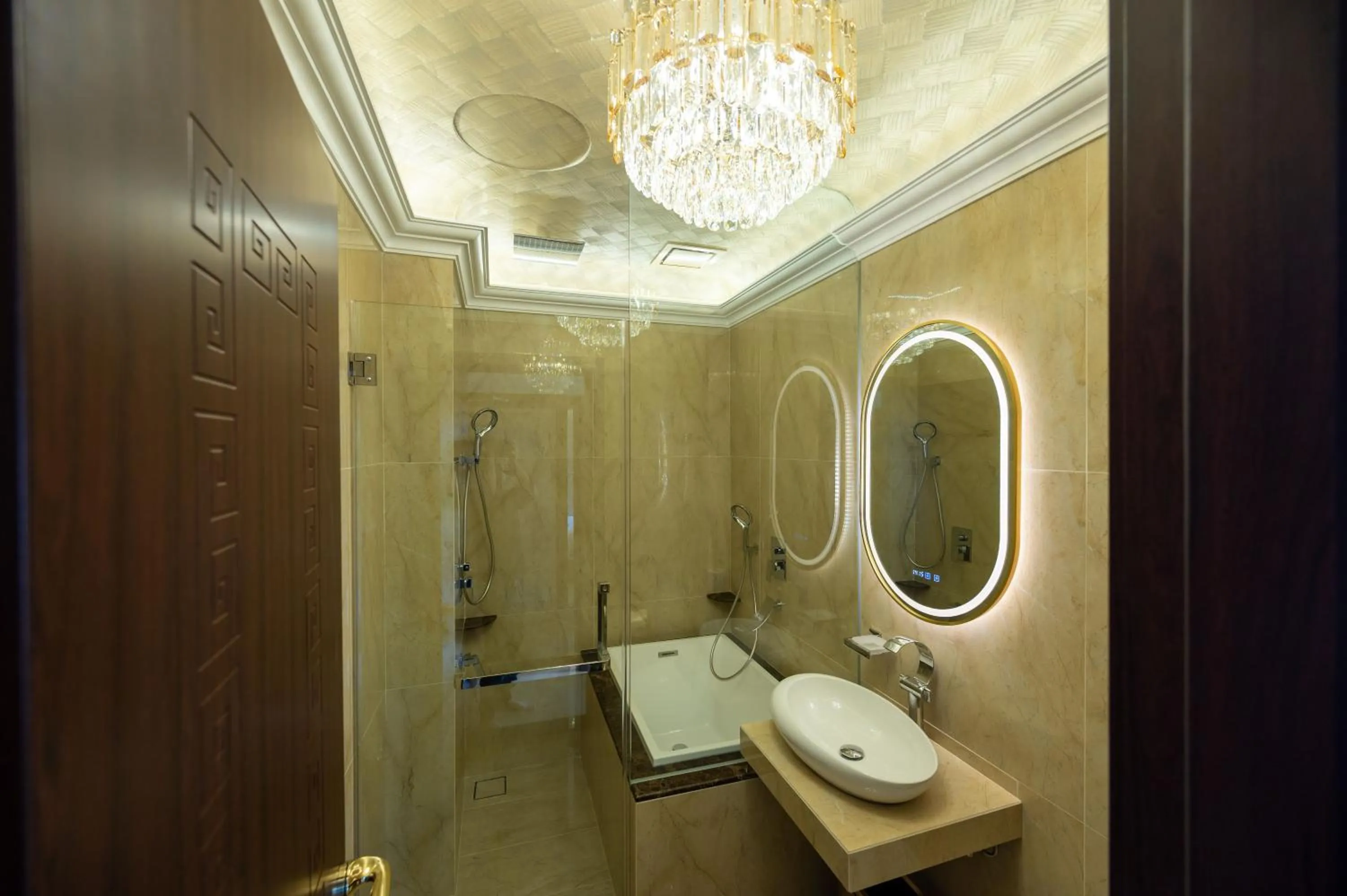 Shower in Ritz Residence, Imago Mall Loft B