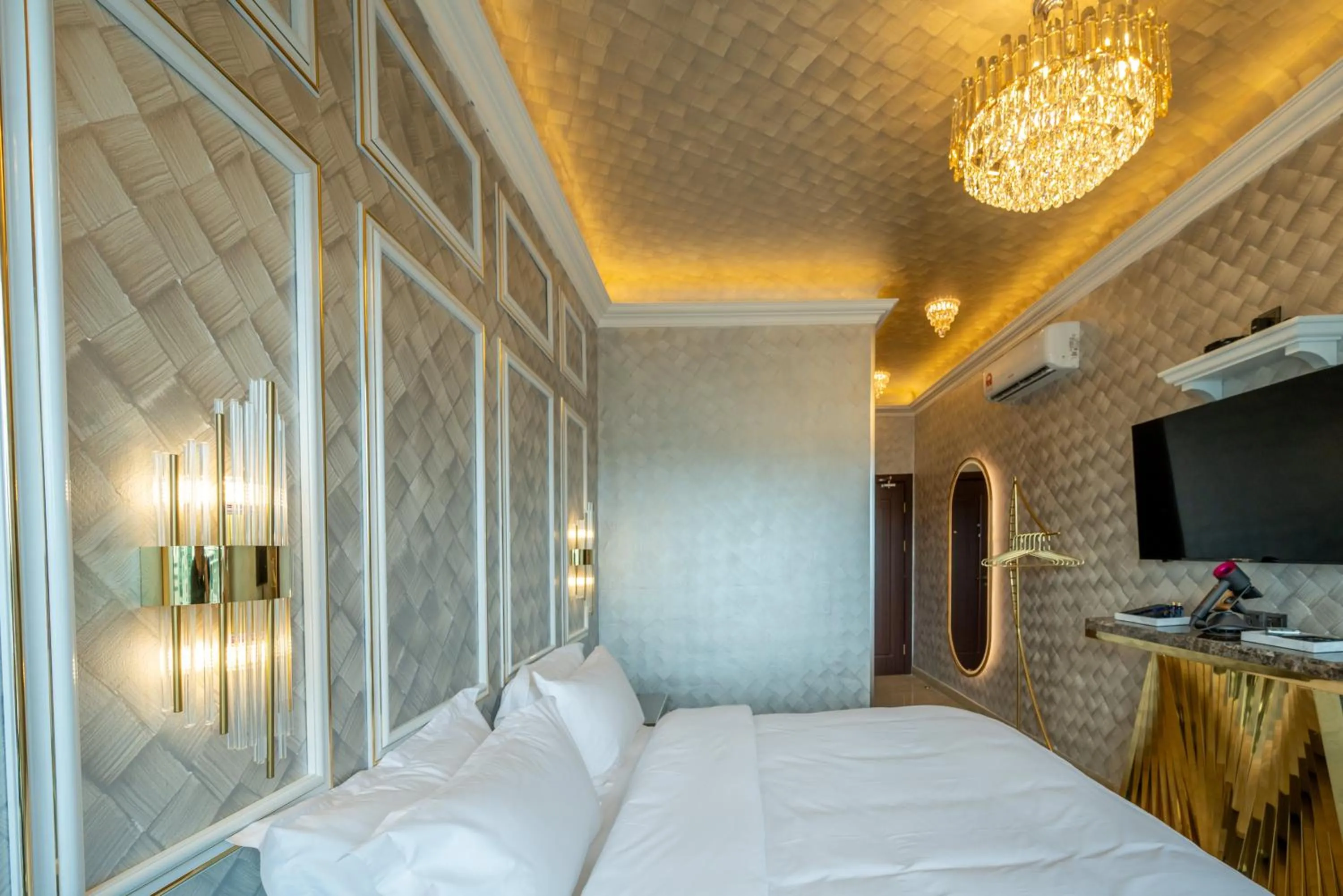 Bed in Ritz Residence, Imago Mall Loft B