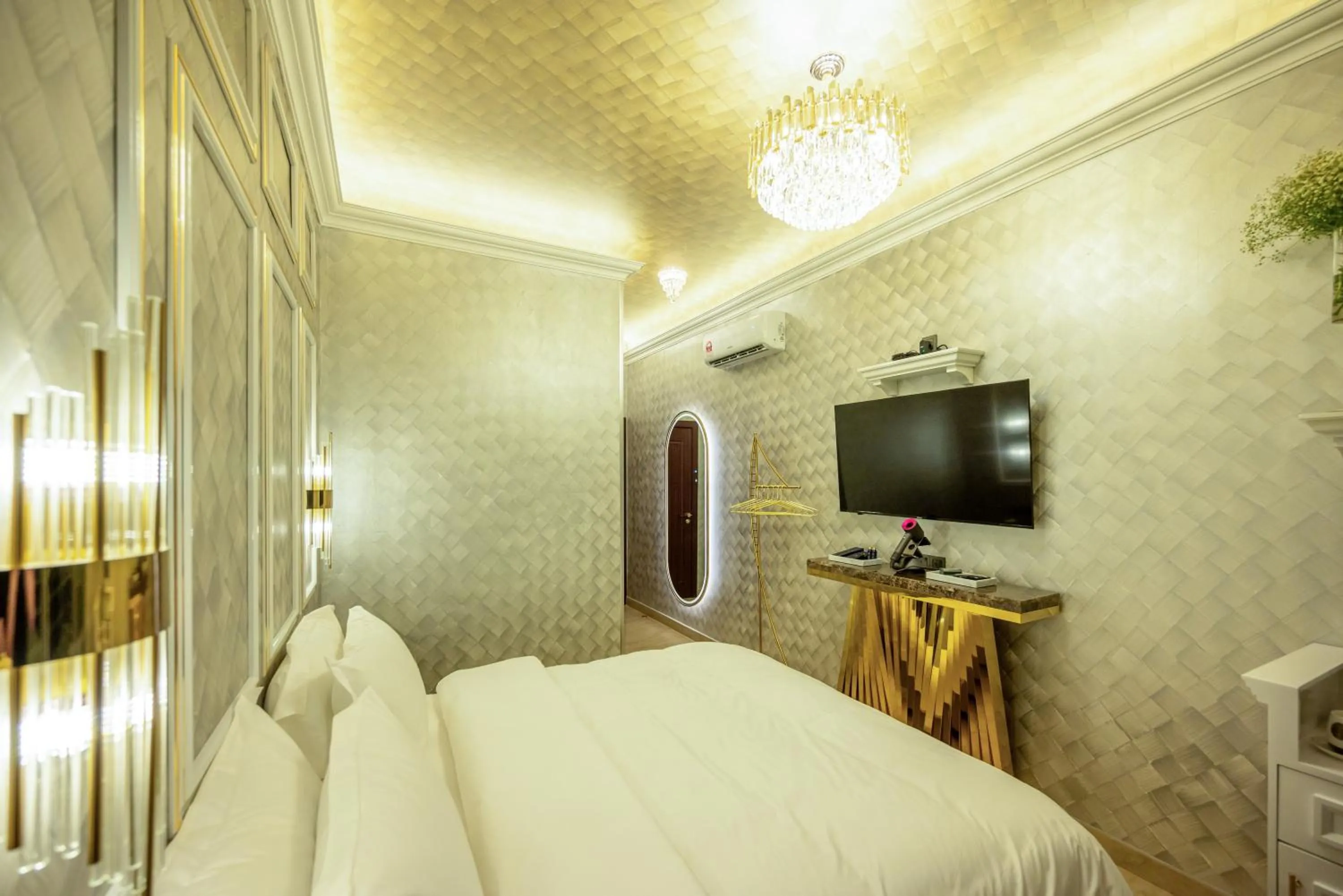 Bed in Ritz Residence, Imago Mall Loft B