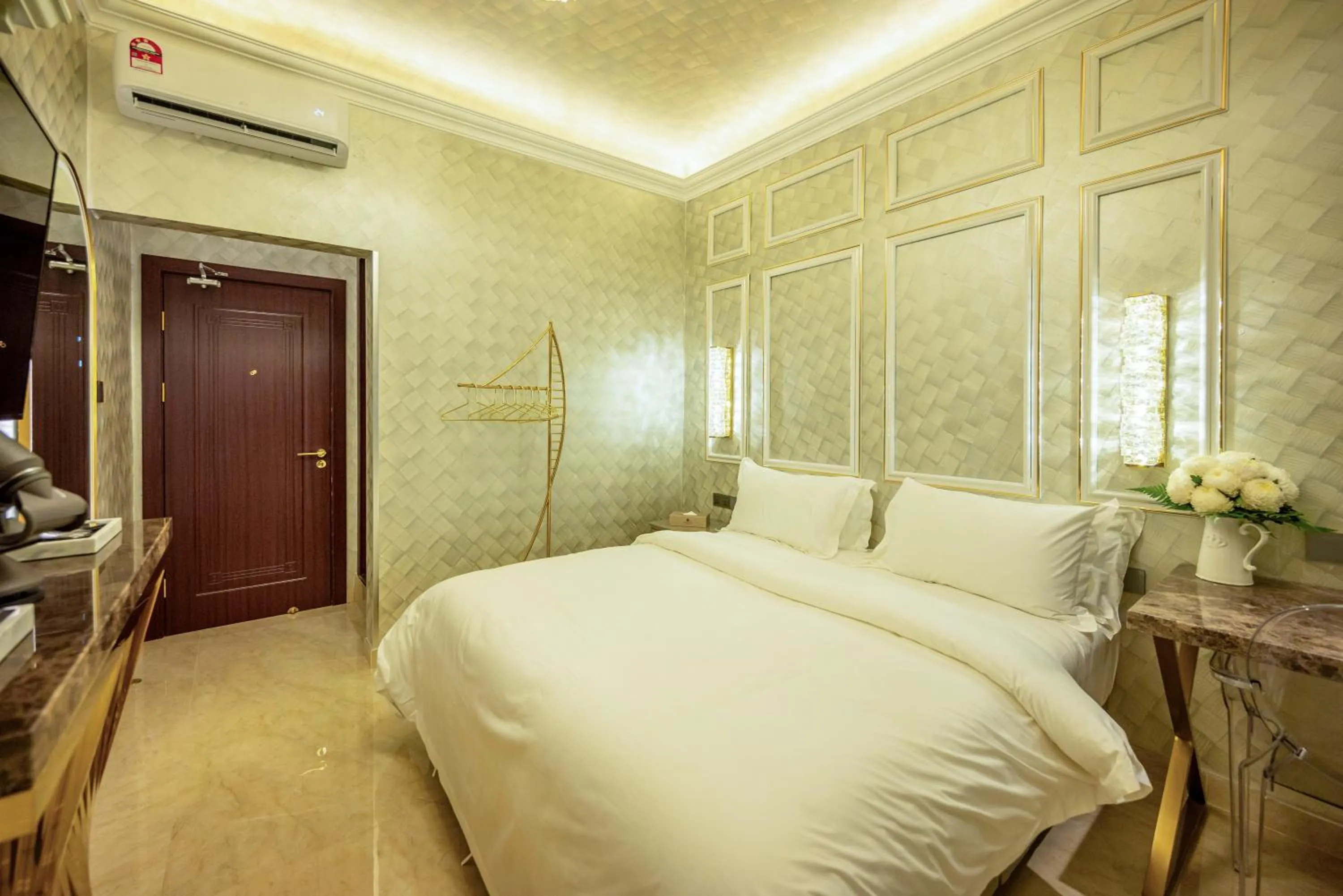 Bed in Ritz Residence, Imago Mall Loft B