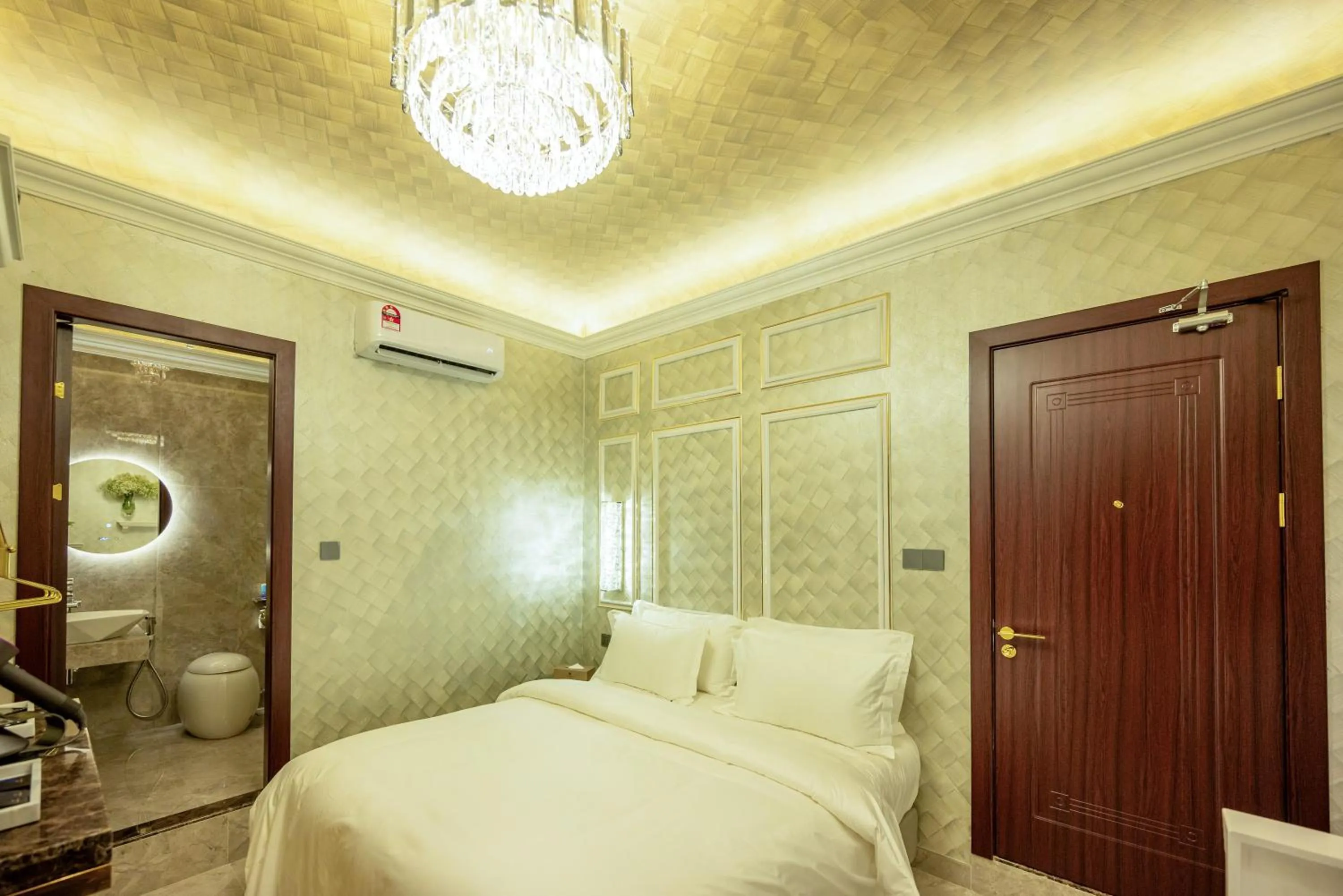 Bed in Ritz Residence, Imago Mall Loft B