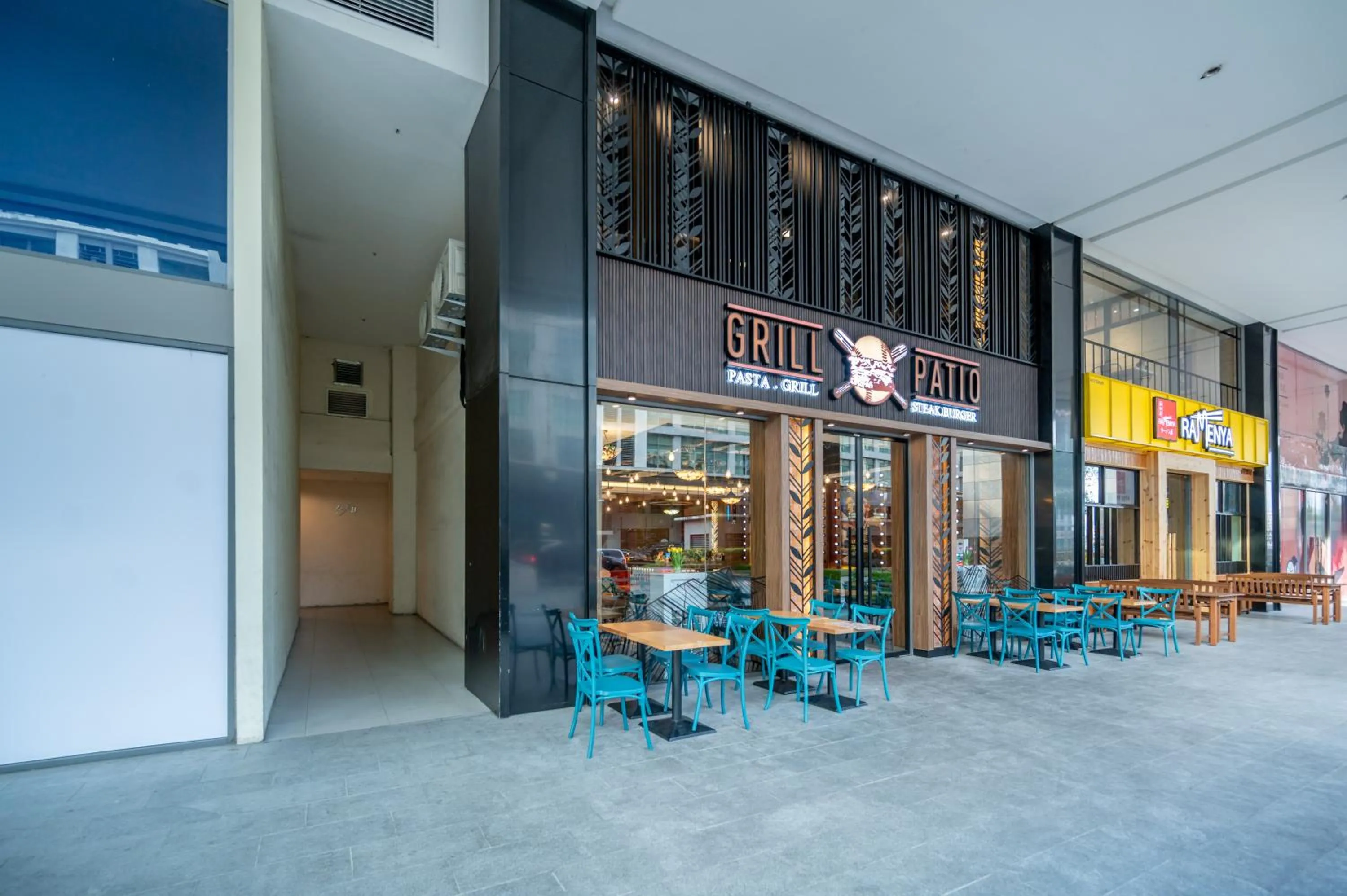 Restaurant/places to eat in Ritz Residence, Imago Mall Loft B