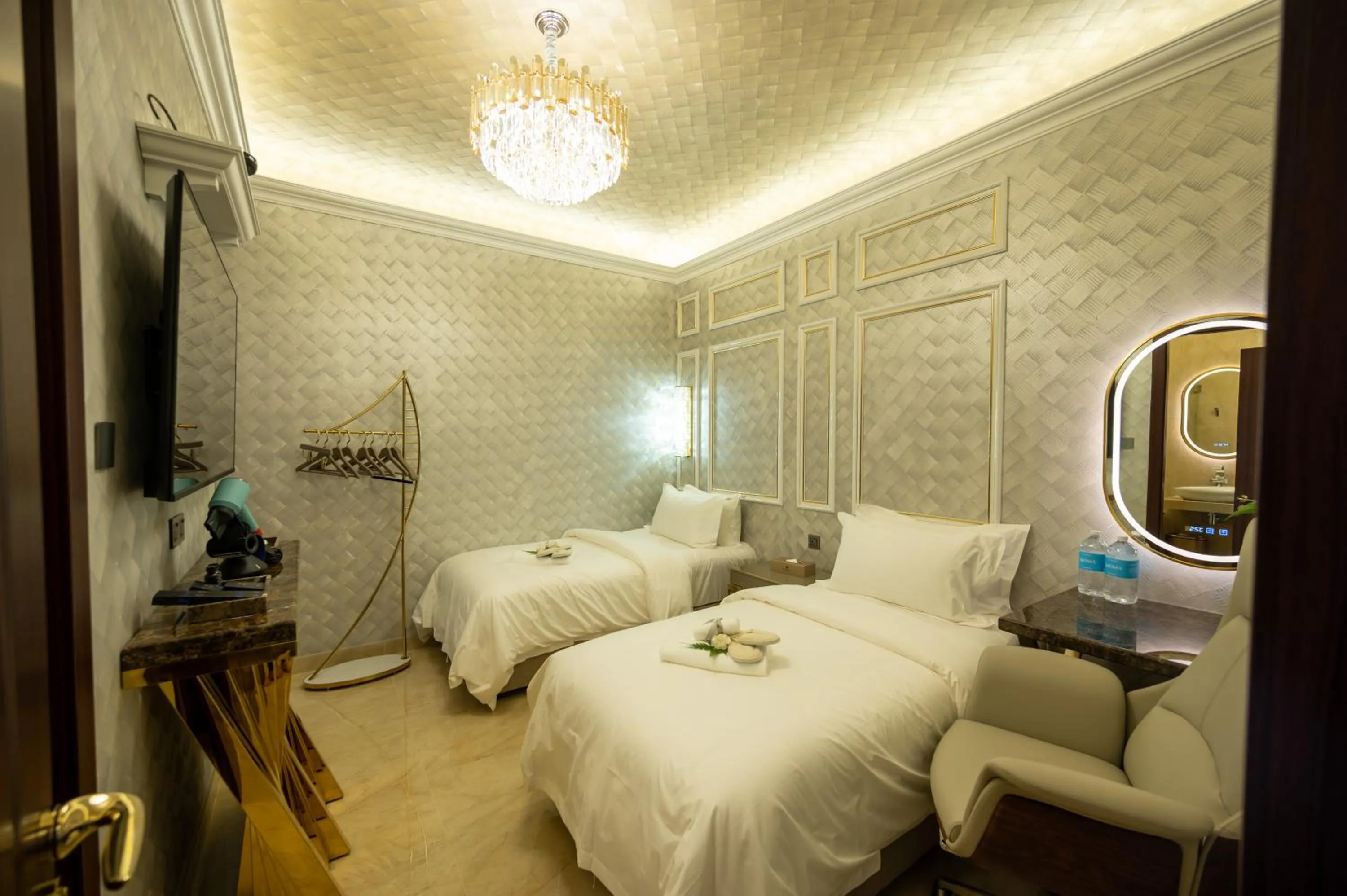 Bedroom, Bed in Ritz Residence, Imago Mall Loft B