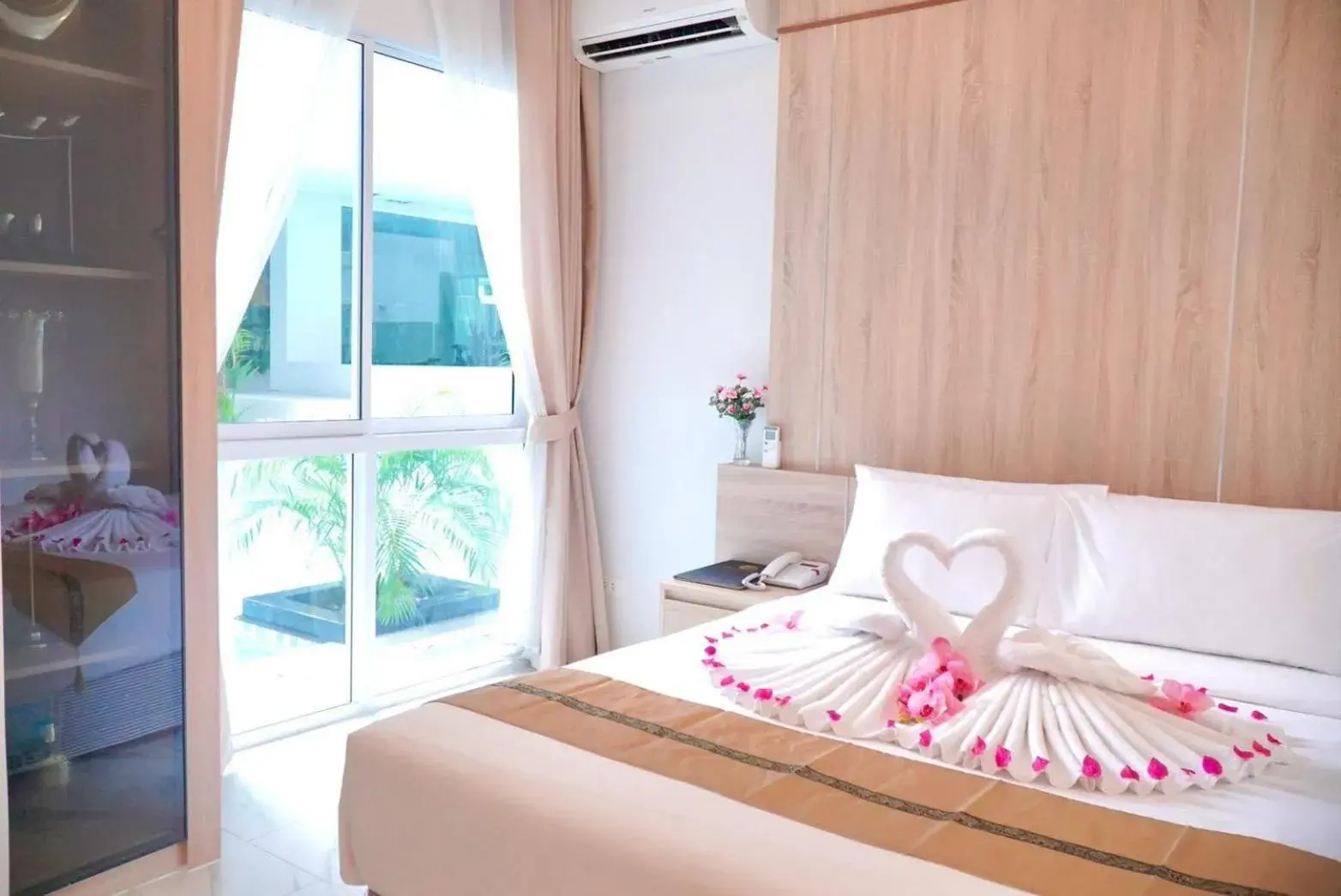 Deluxe Suite with Spa Bath - single occupancy in D Eco Wellness Center Deluxe Suite with Spa Bath - single occupancy in D Eco Wellness Center