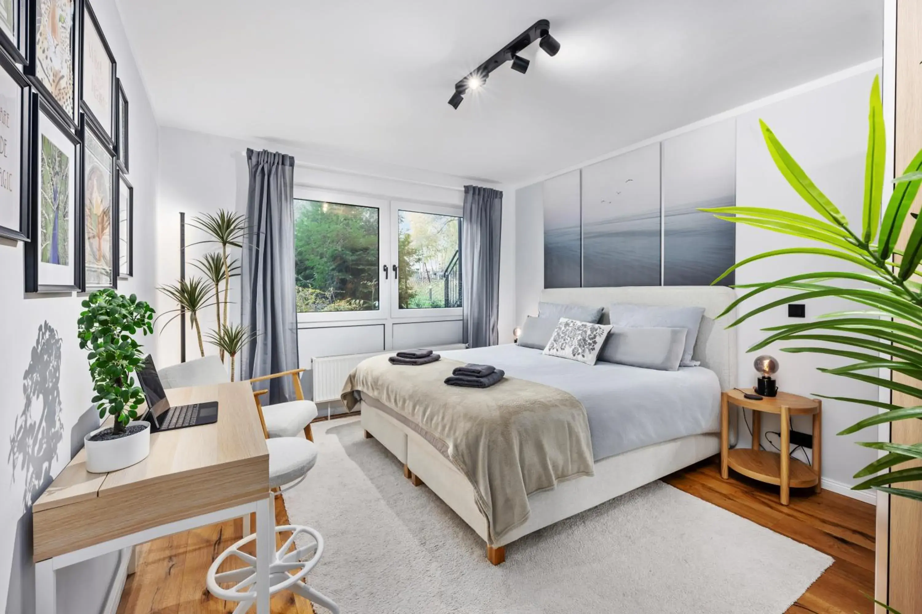 EDLER WOHNRAUM Noble Stadtoase mit Boxspringbett, Kaffeevollautomat, Lift & Parkplatz EDLER WOHNRAUM Noble Stadtoase mit Boxspringbett, Kaffeevollautomat, Lift & Parkplatz