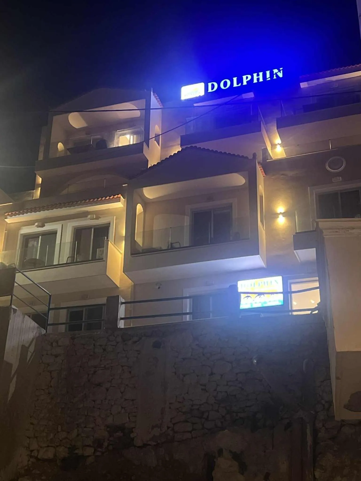Dolphin Hotel Apartments