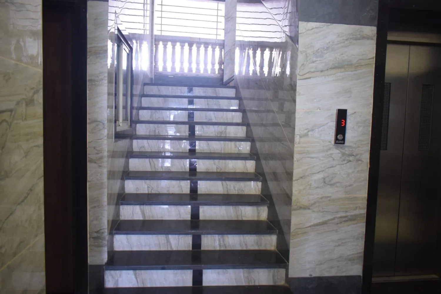 Lobby or reception in Hotel Lakshya Sheesh Mahal Indore