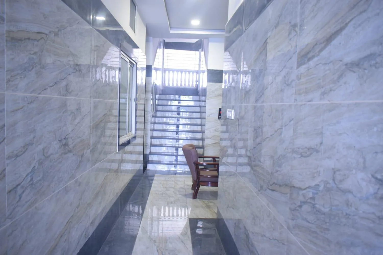 Lobby or reception in Hotel Lakshya Sheesh Mahal Indore