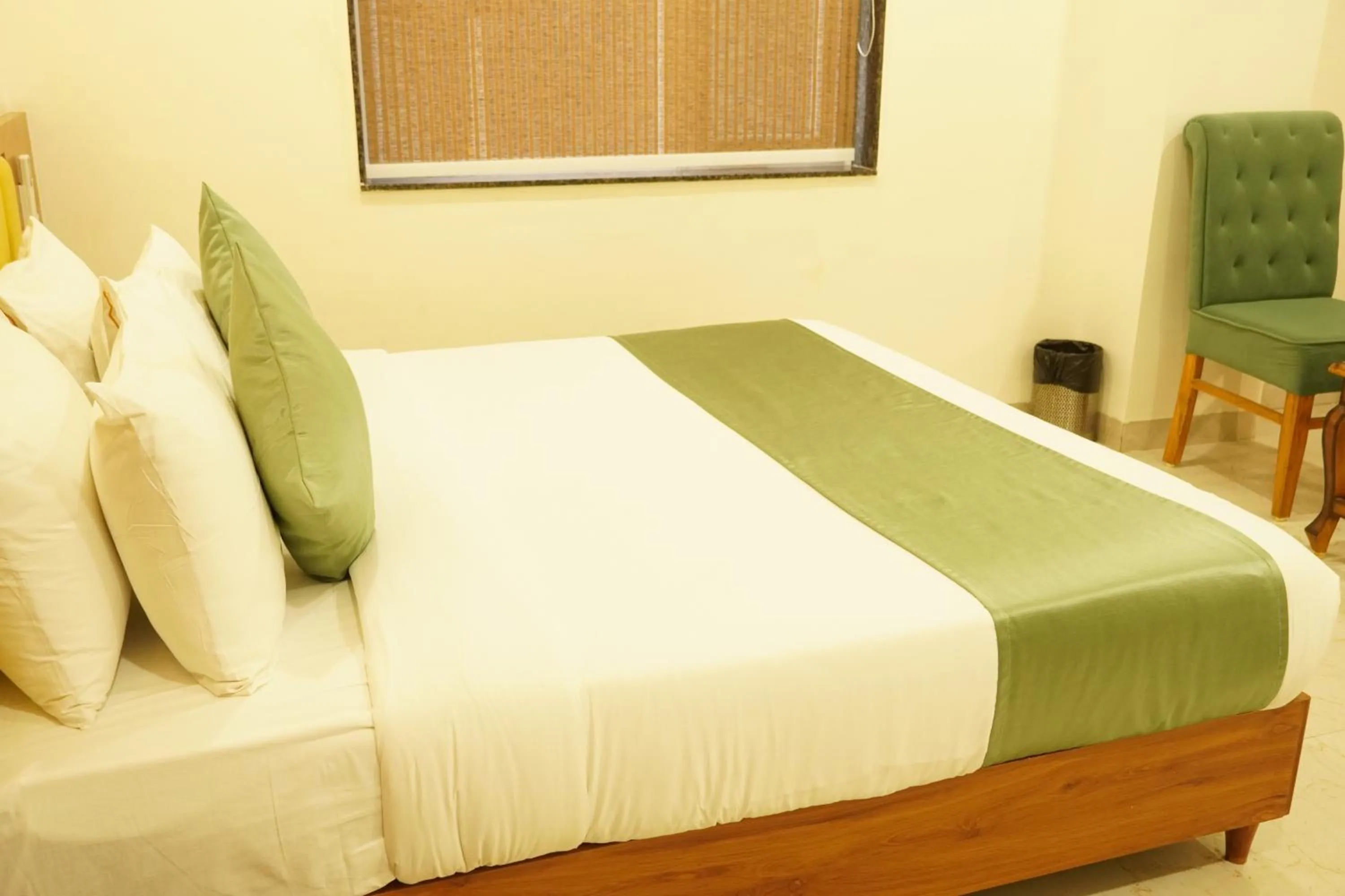 Bed in Hotel Heera Residency