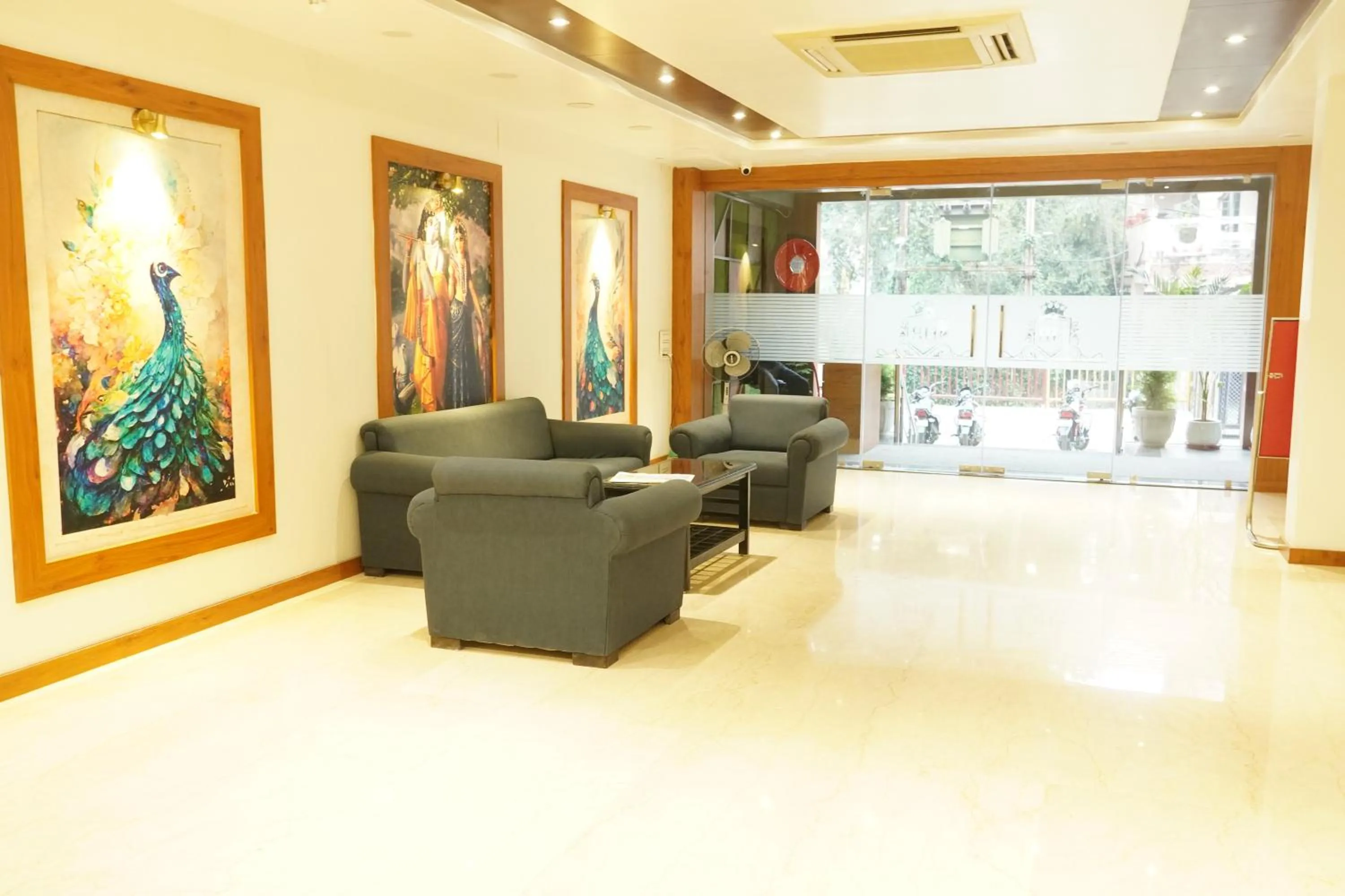 Living room in Hotel Heera Residency