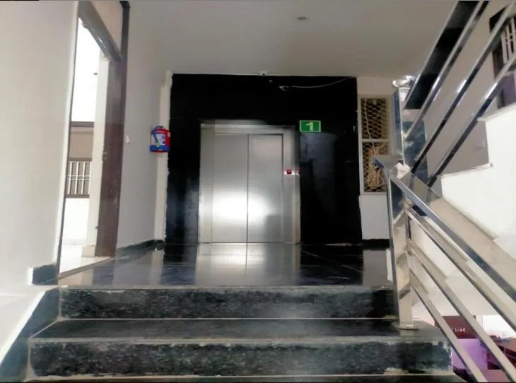 elevator in Krishna Cottage, Vrindavan