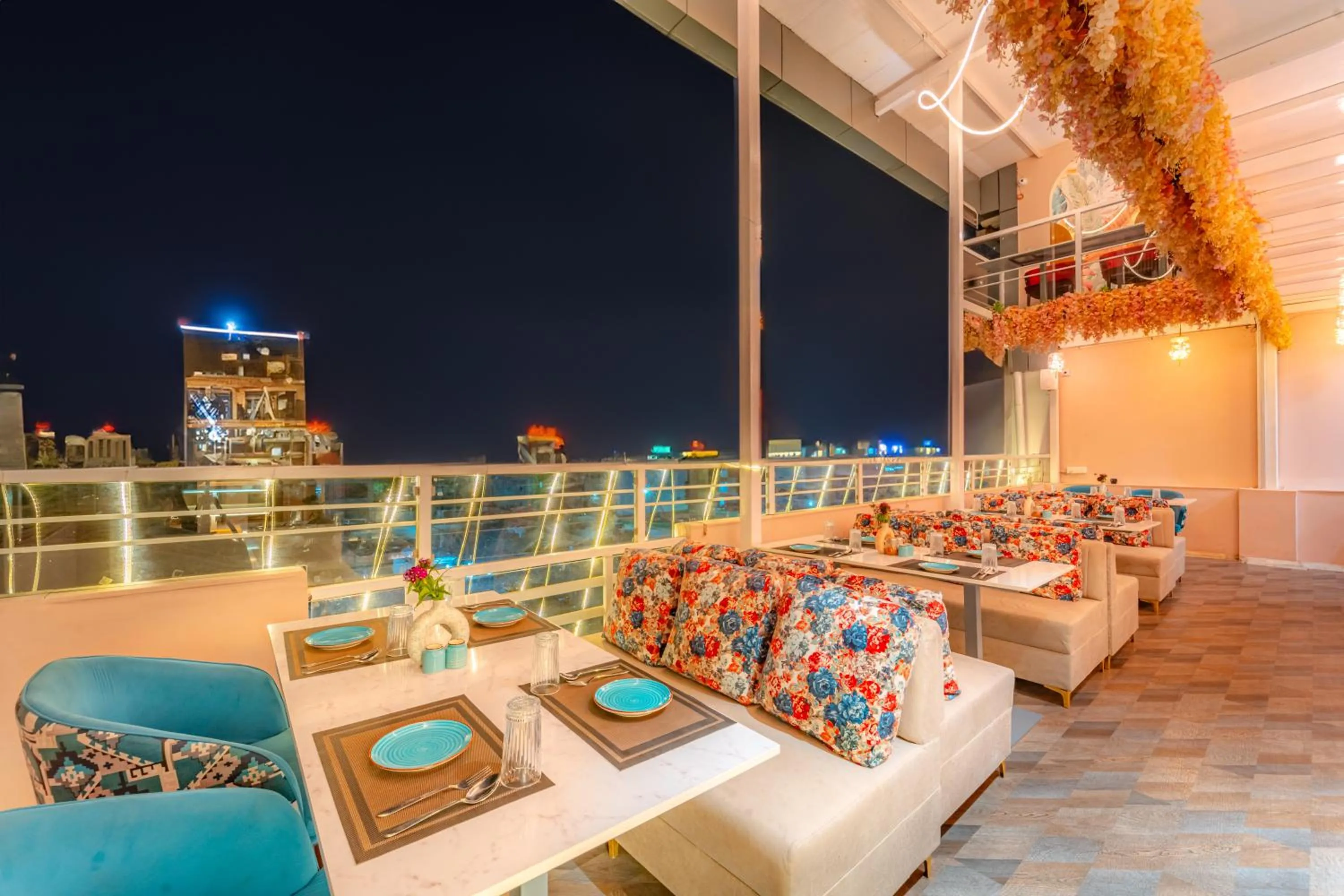 Restaurant/places to eat in Hotel Posada