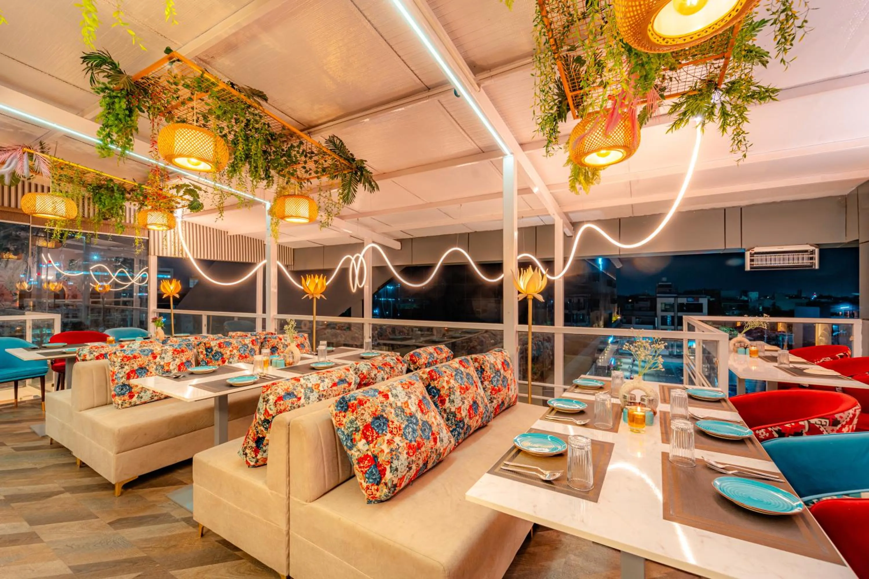 Restaurant/places to eat in Hotel Posada