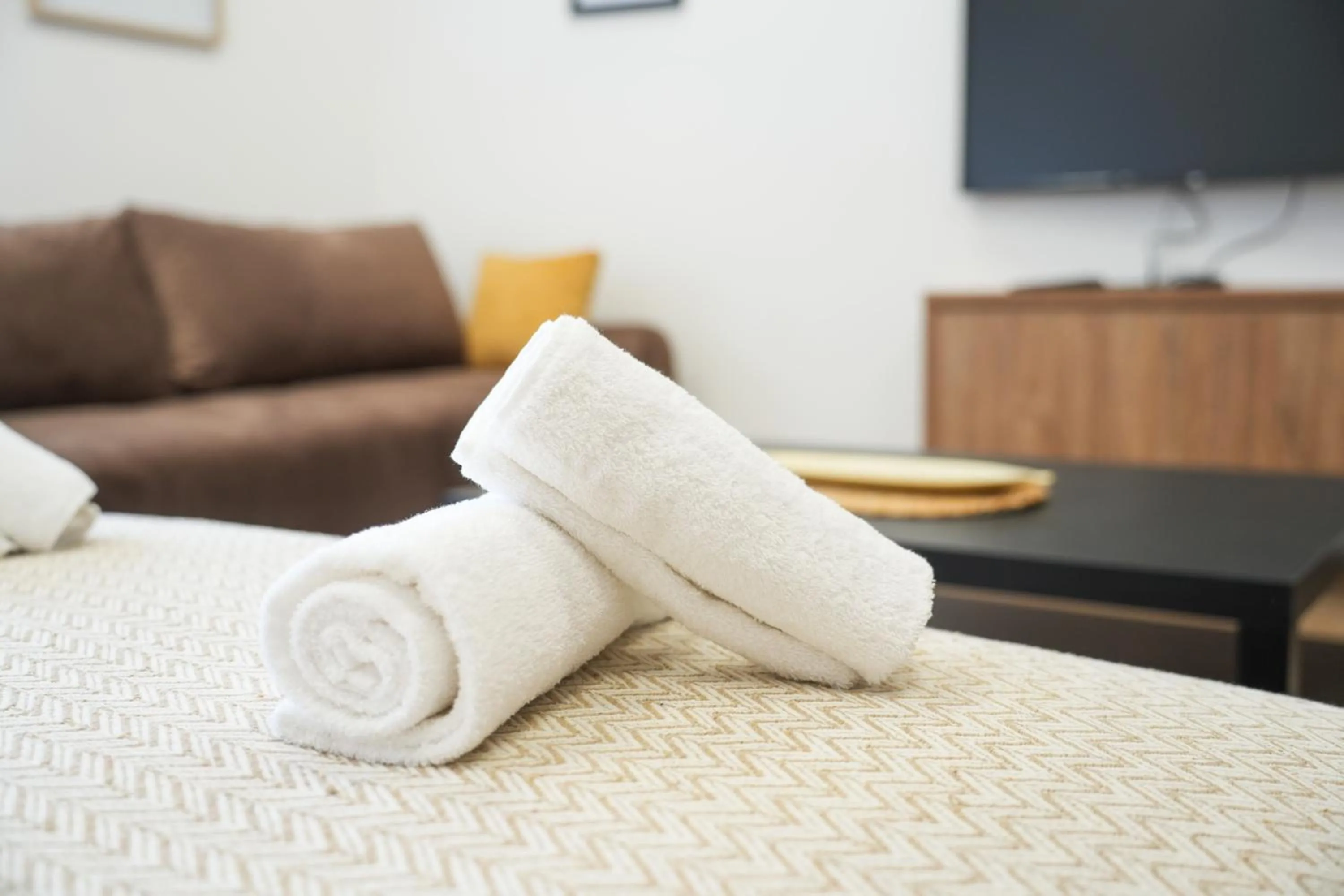 towels, Bed in PRENOCISTE SOLE